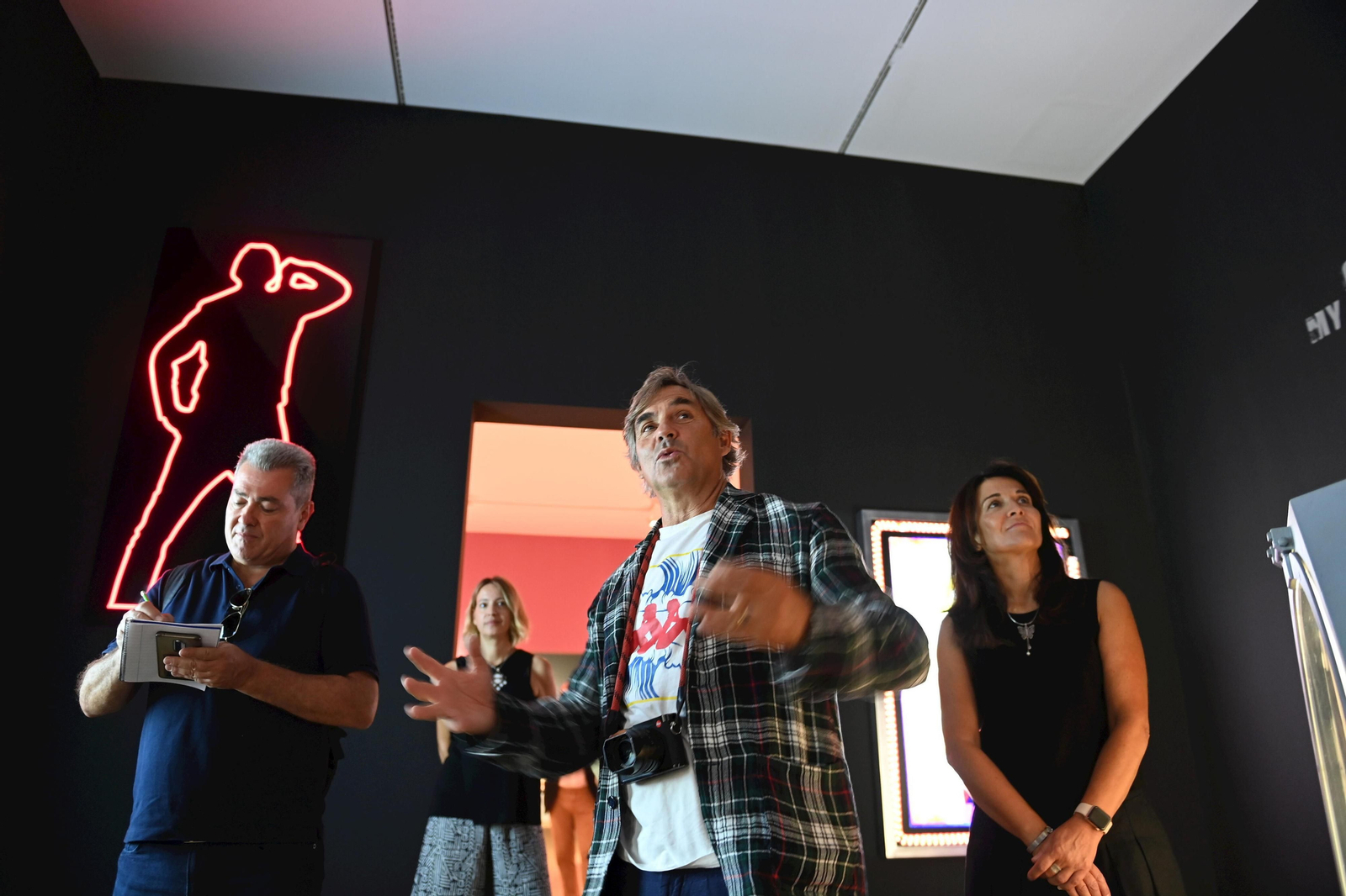 La exposición '15 minutos de fama', de Hubertus von Hohenlohe en Málaga (fotos)