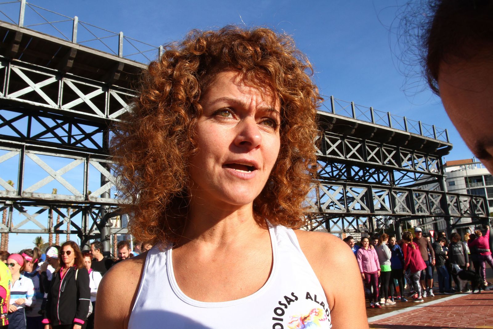 Cientos de personas rinden homenaje a Laura Luelmo en una carrera en Huelva.