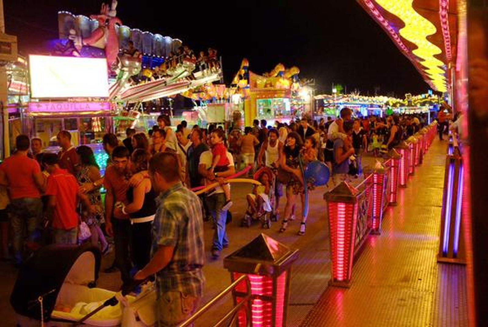 Ambiente en la jornada de apertura de la feria de la isla

Foto: Elias Pimentel