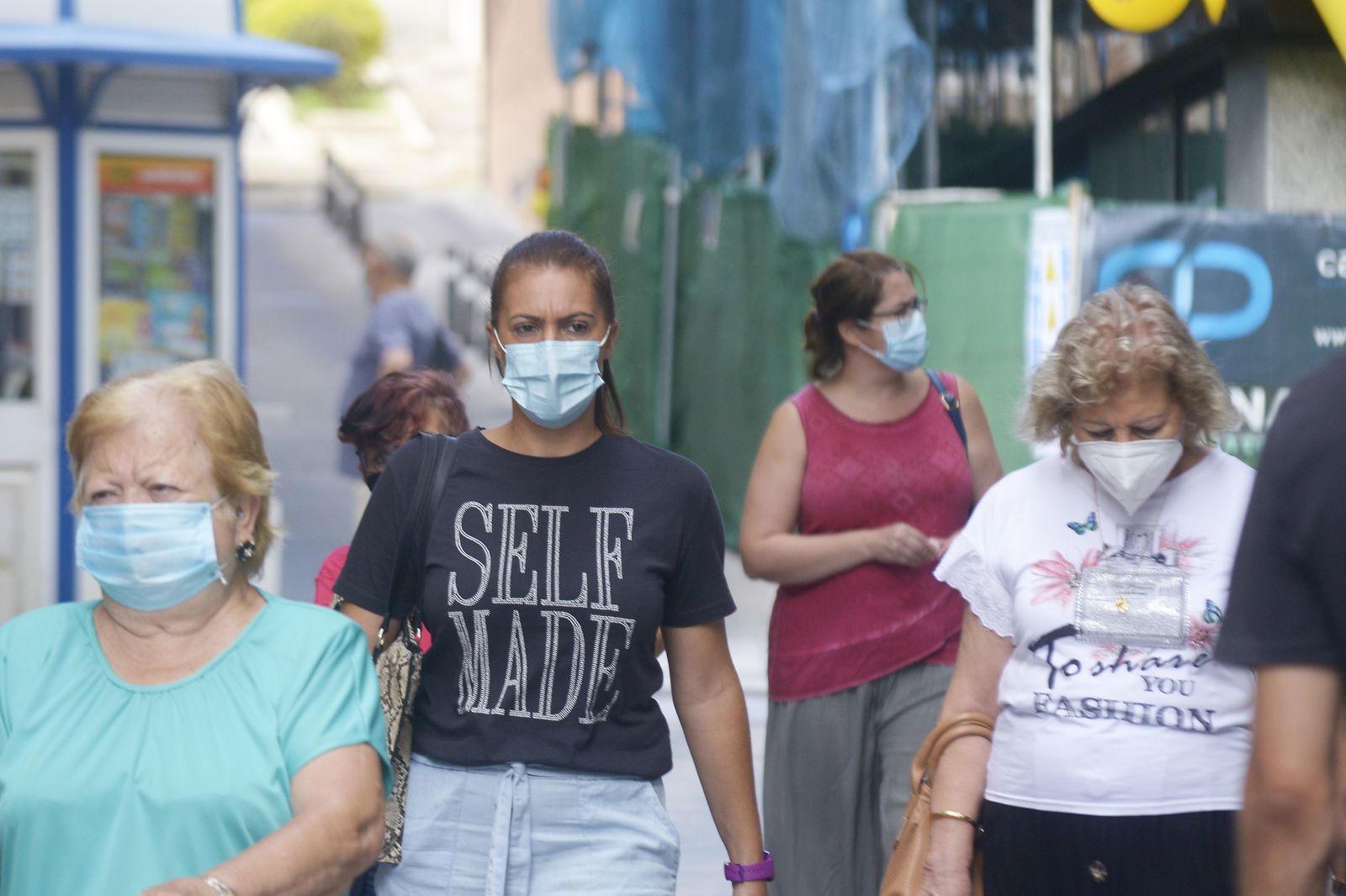 Imágenes del primer día de obligatoriedad de las mascarillas en Algeciras: