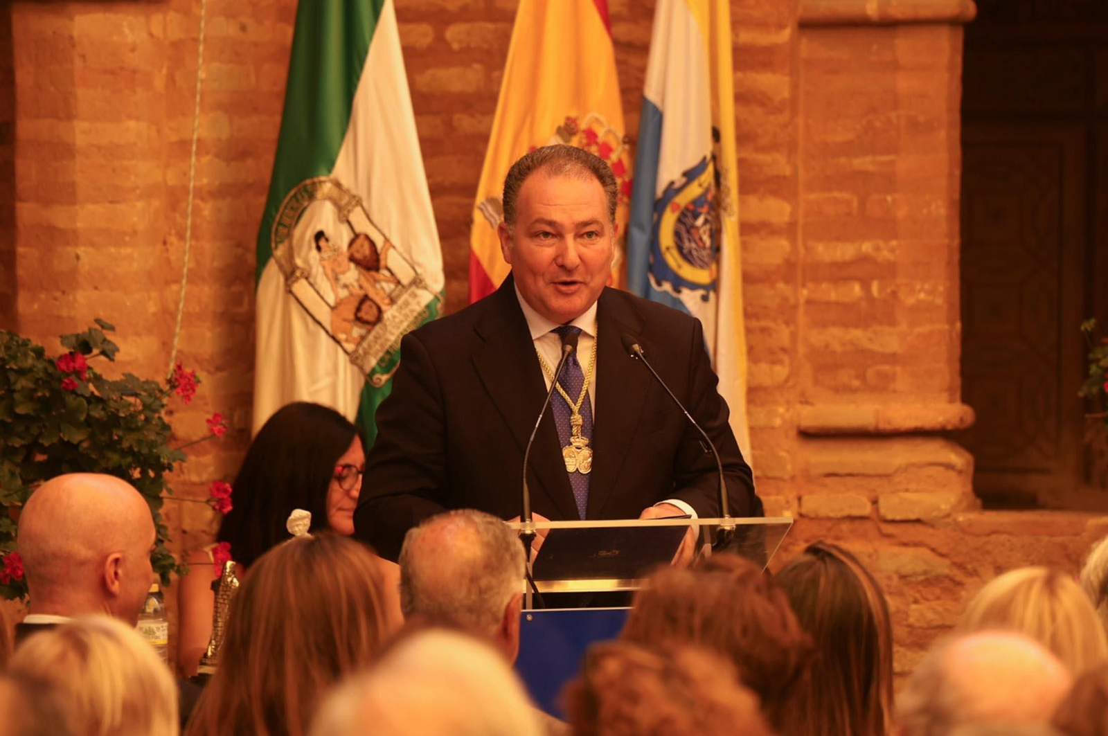 Imágenes del acto institucional de la Real Sociedad Colombina Onubense en el Monasterio de La Rábida