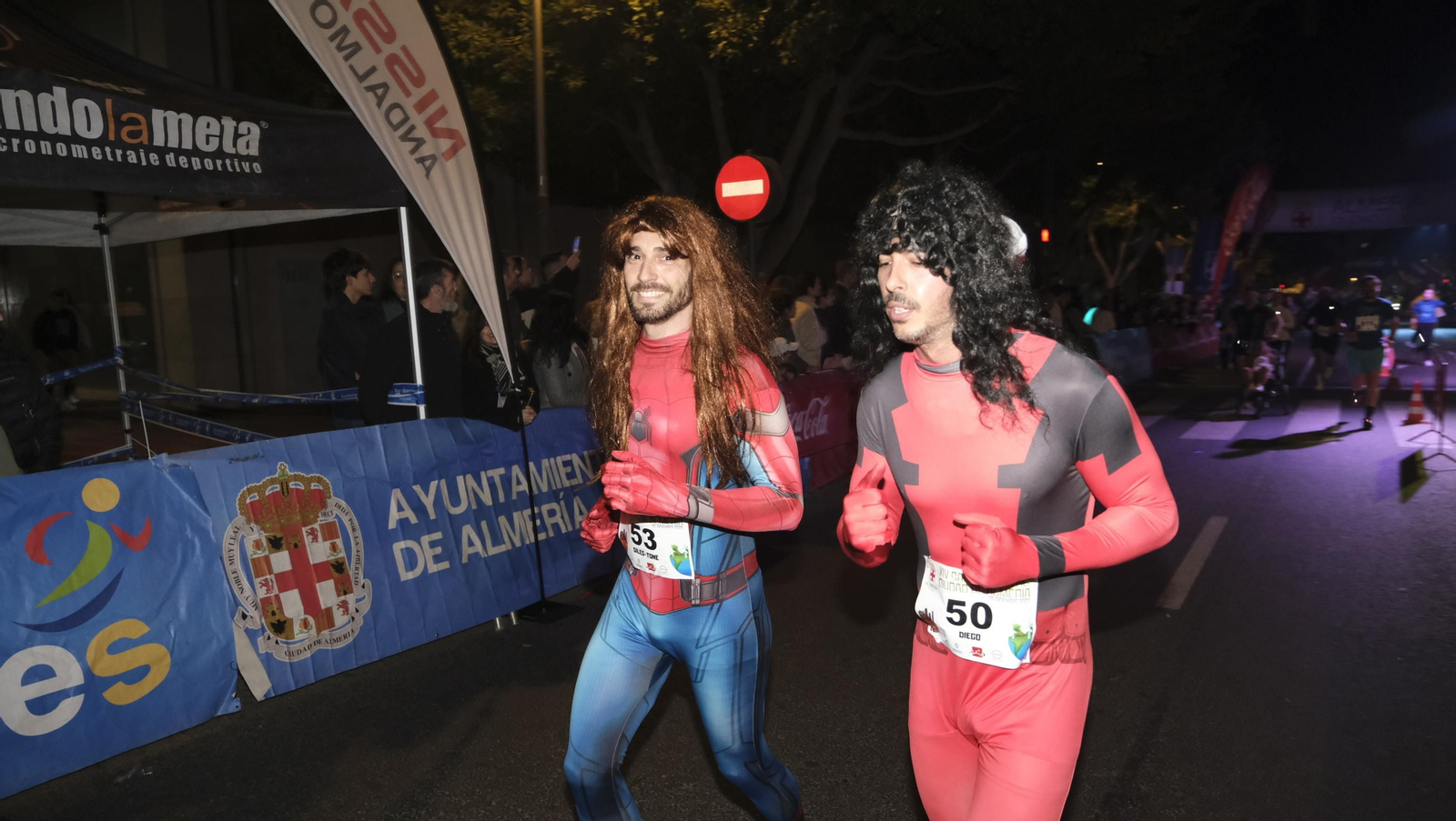 Imágenes de la XIV edición de la San Silvestre de Almería