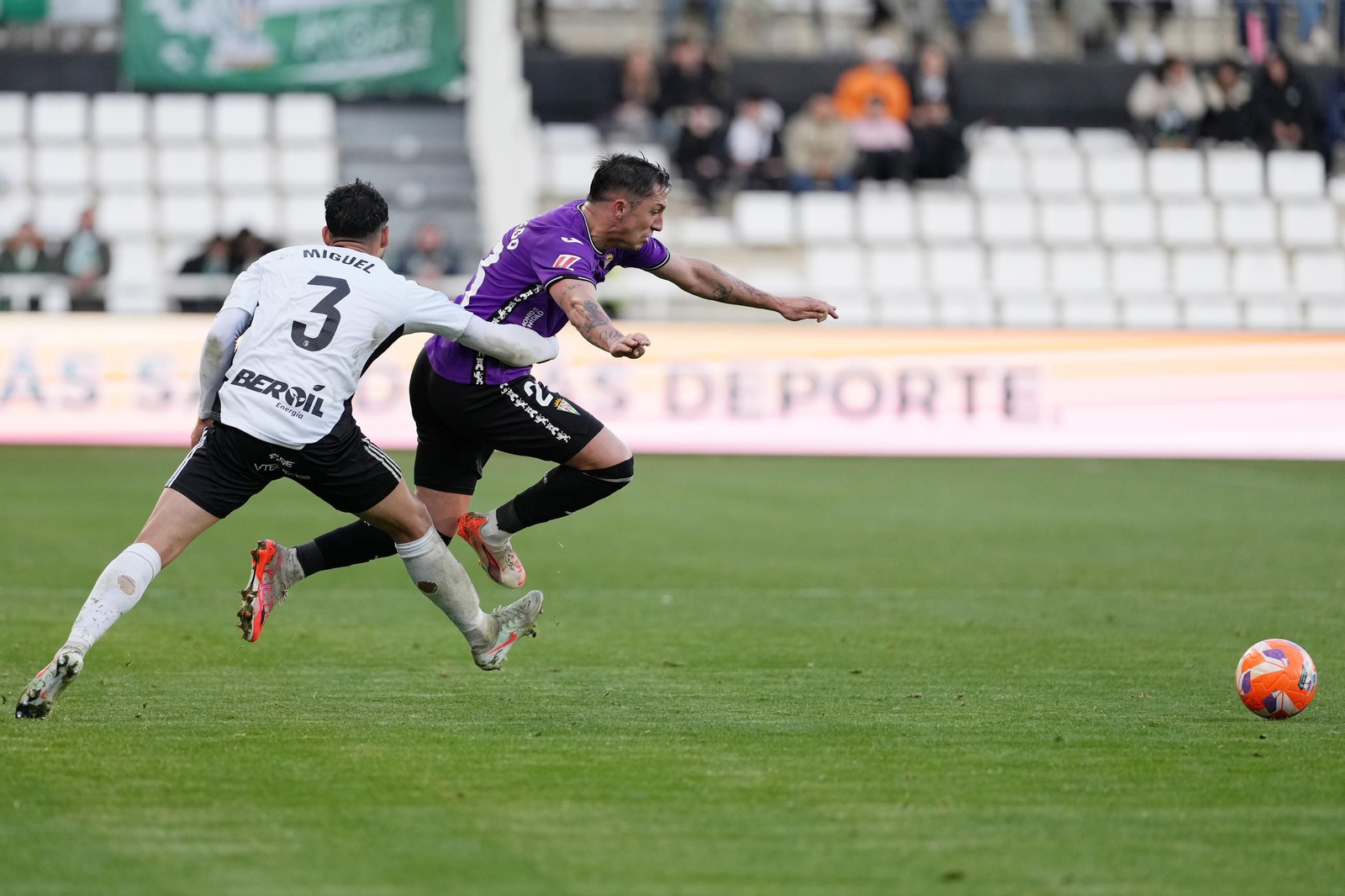 Las mejores fotos del Burgos CF - Córdoba CF en El Plantío