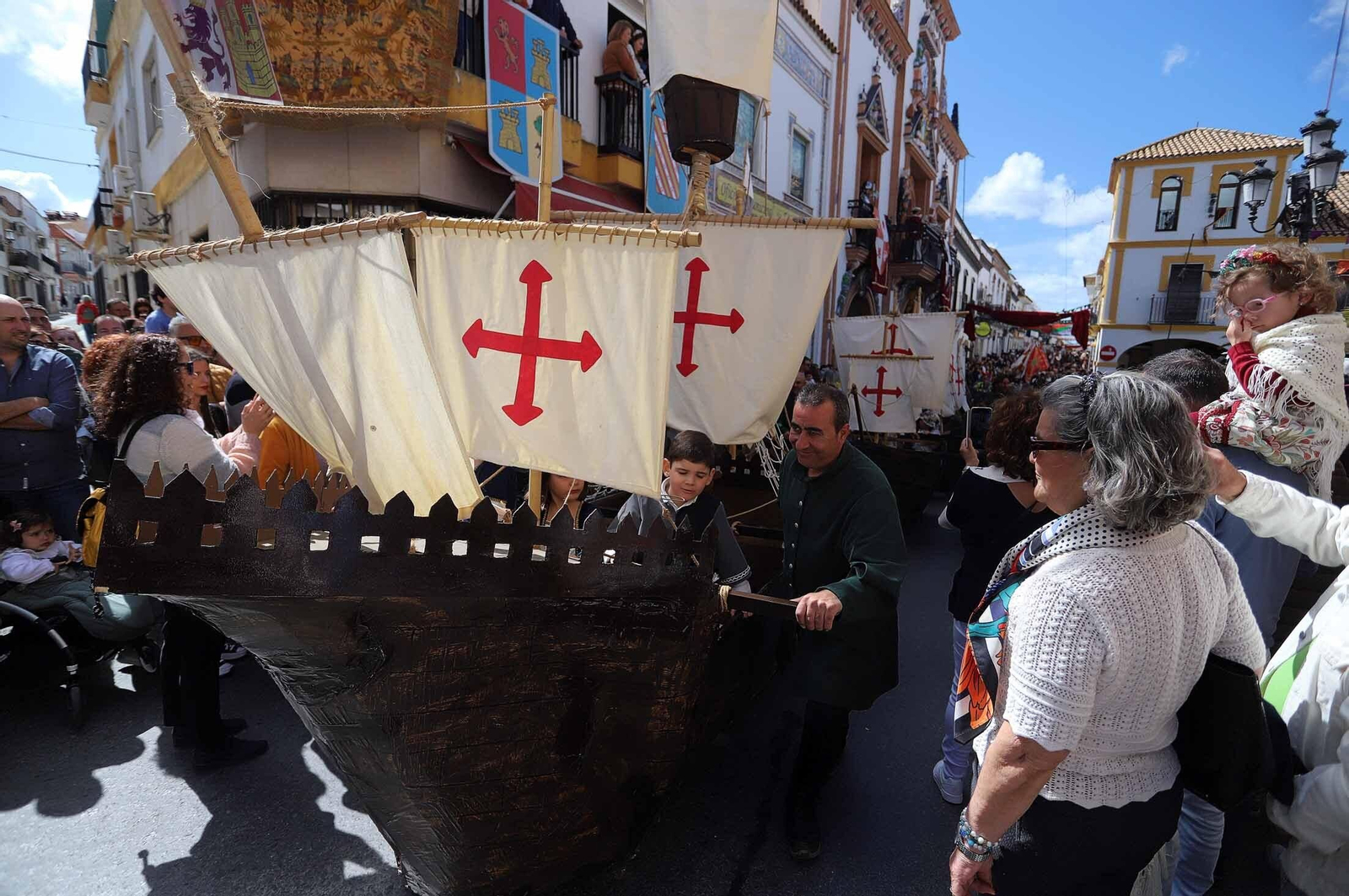 Imágenes del gran ambiente en la Feria Medieval de Palos de la Frontera, Huelva