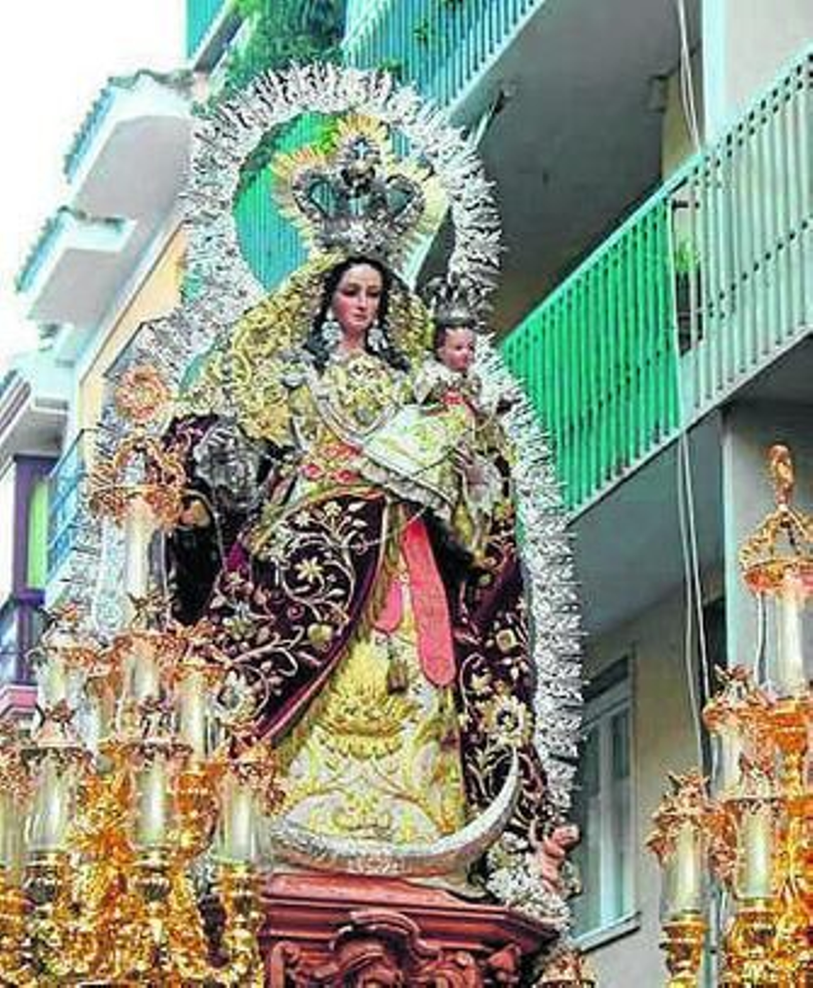 La Virgen con el Niño.
