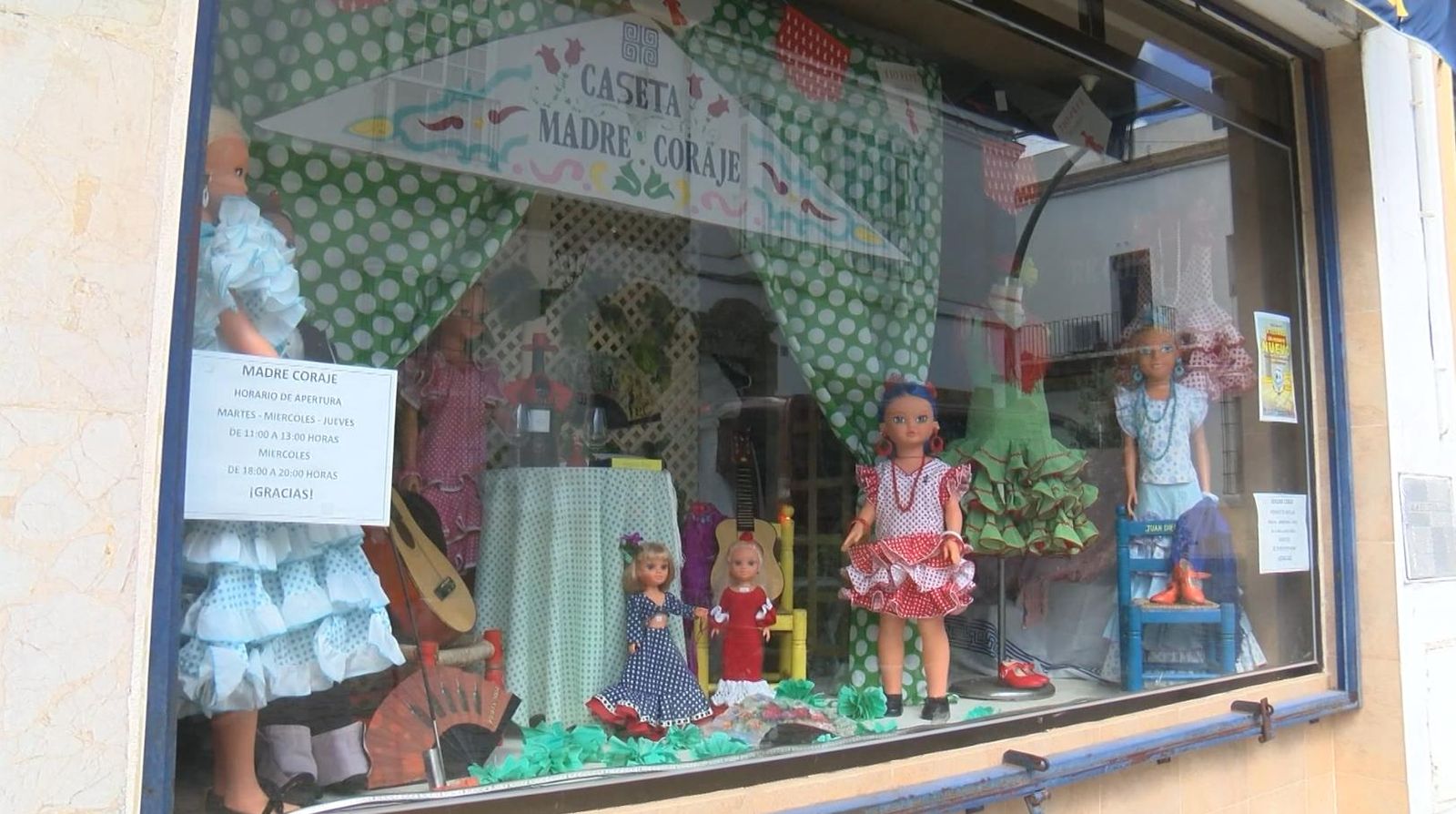 Segunda vida para la moda flamenca en la 'Caseta