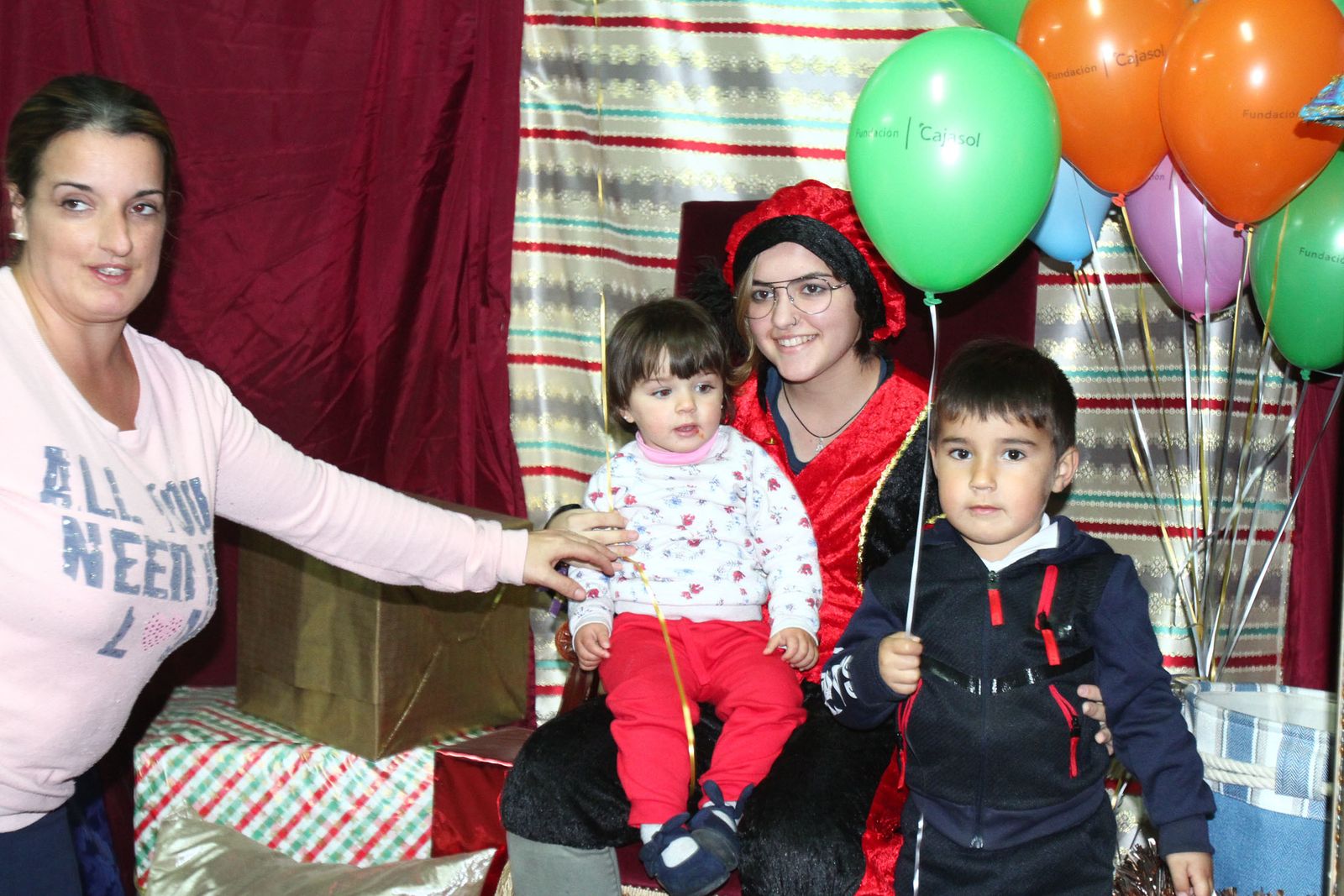 Entrega de cartas al Cartero Real de los Reyes Magos