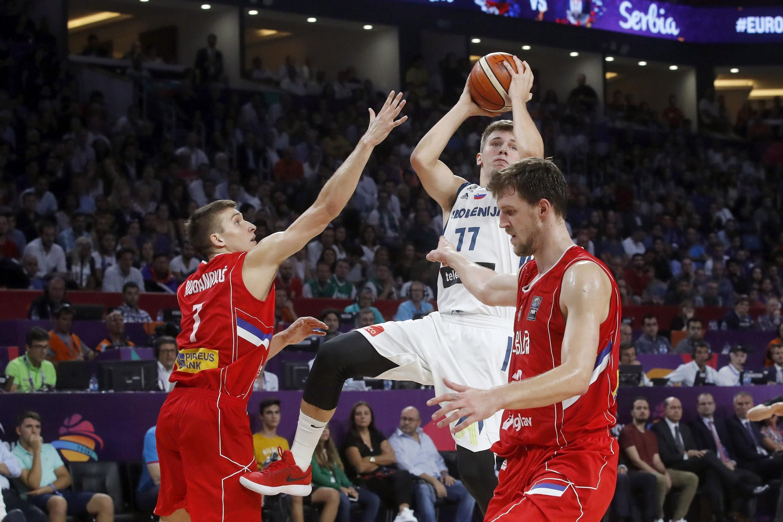 La carrera de Ognjen Kuzmic, en fotos