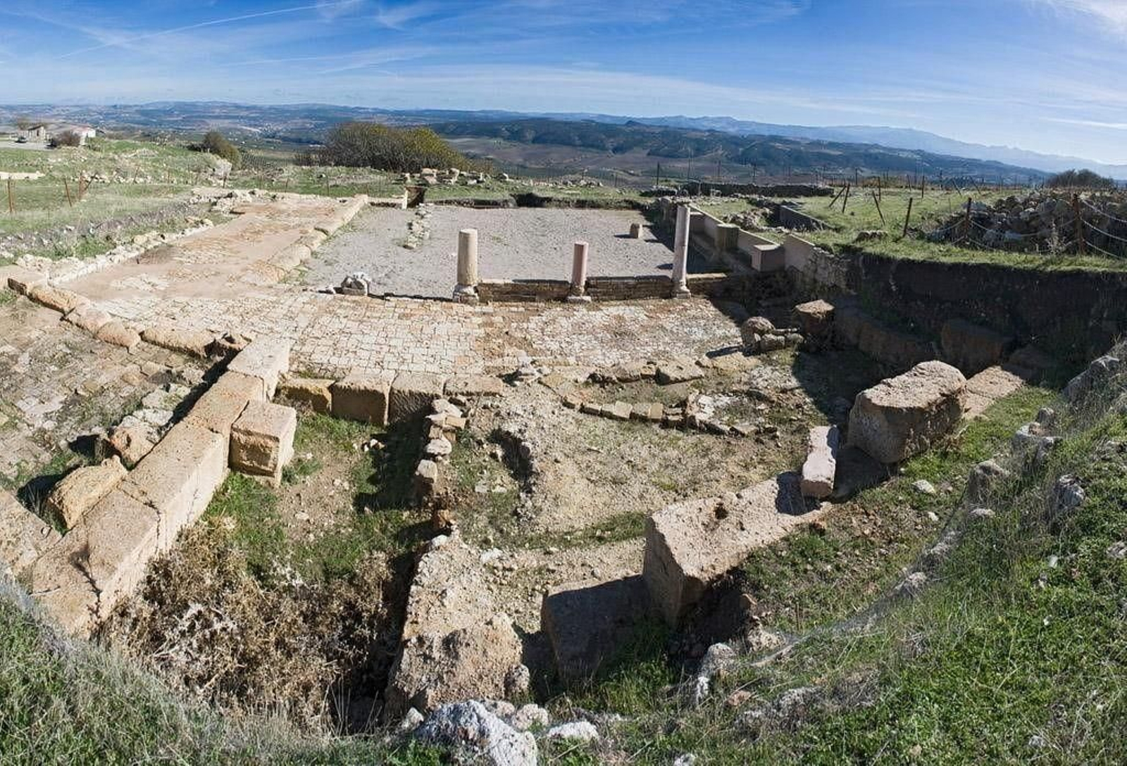 Vista del yacimiento romano de Acinipo en Ronda.