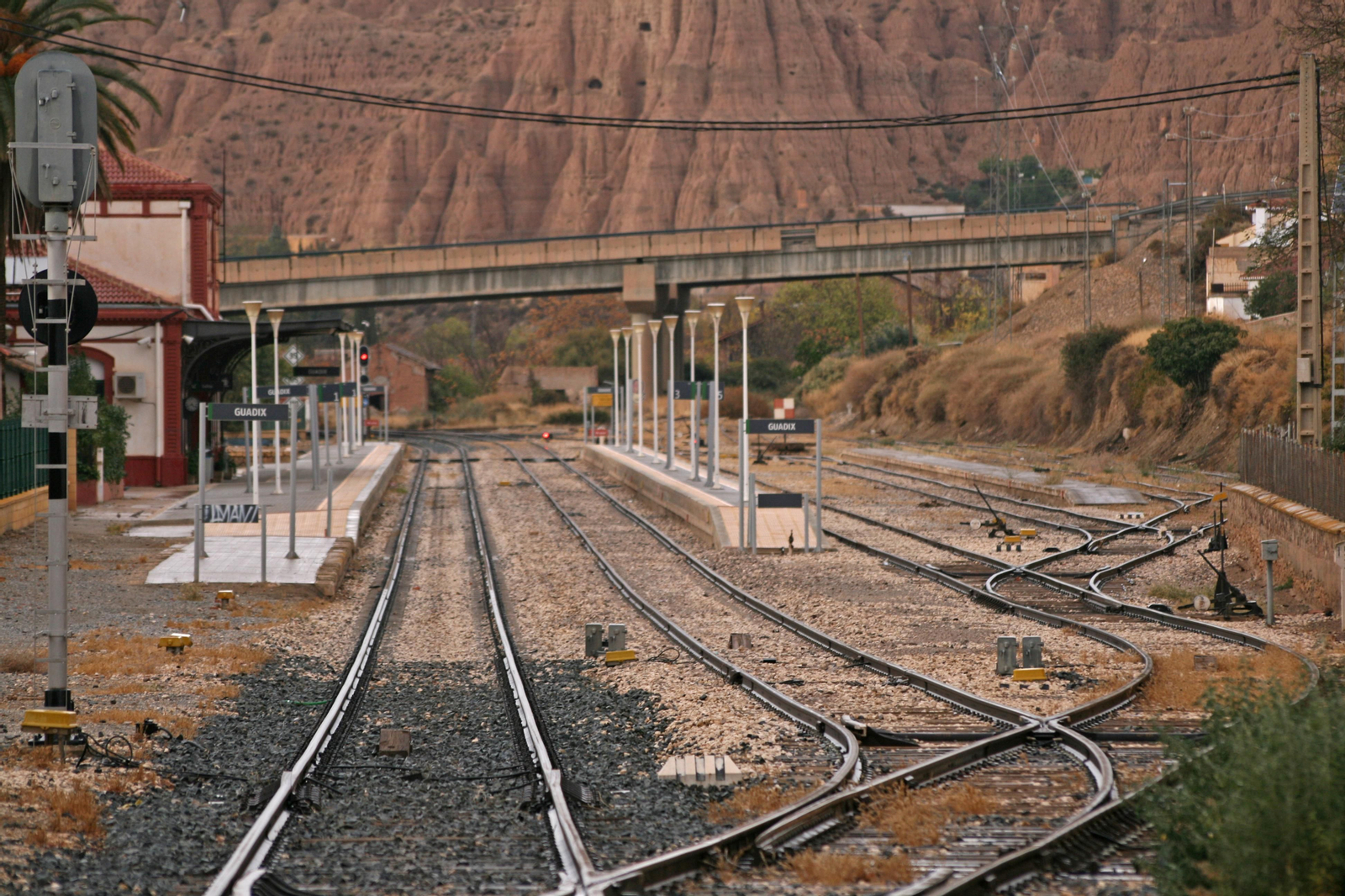 Fotos: el patrimonio ferroviario abandonado de la línea de tren Guadix-Baza-Lorca