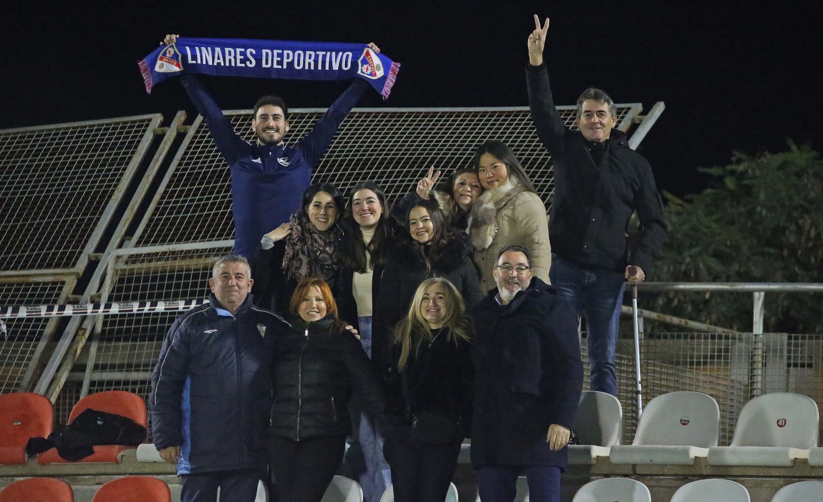 Fotos de la afición en el Nuevo Mirador