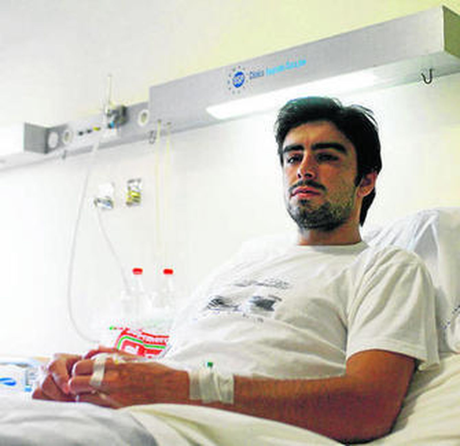 Perera, tras la operación, en la clínica Sagrado Corazón.