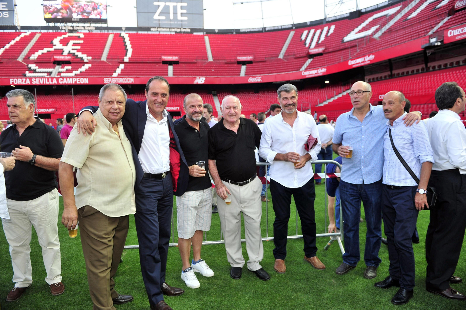 Las imágenes del acto de los 'Fieles de Nervión'