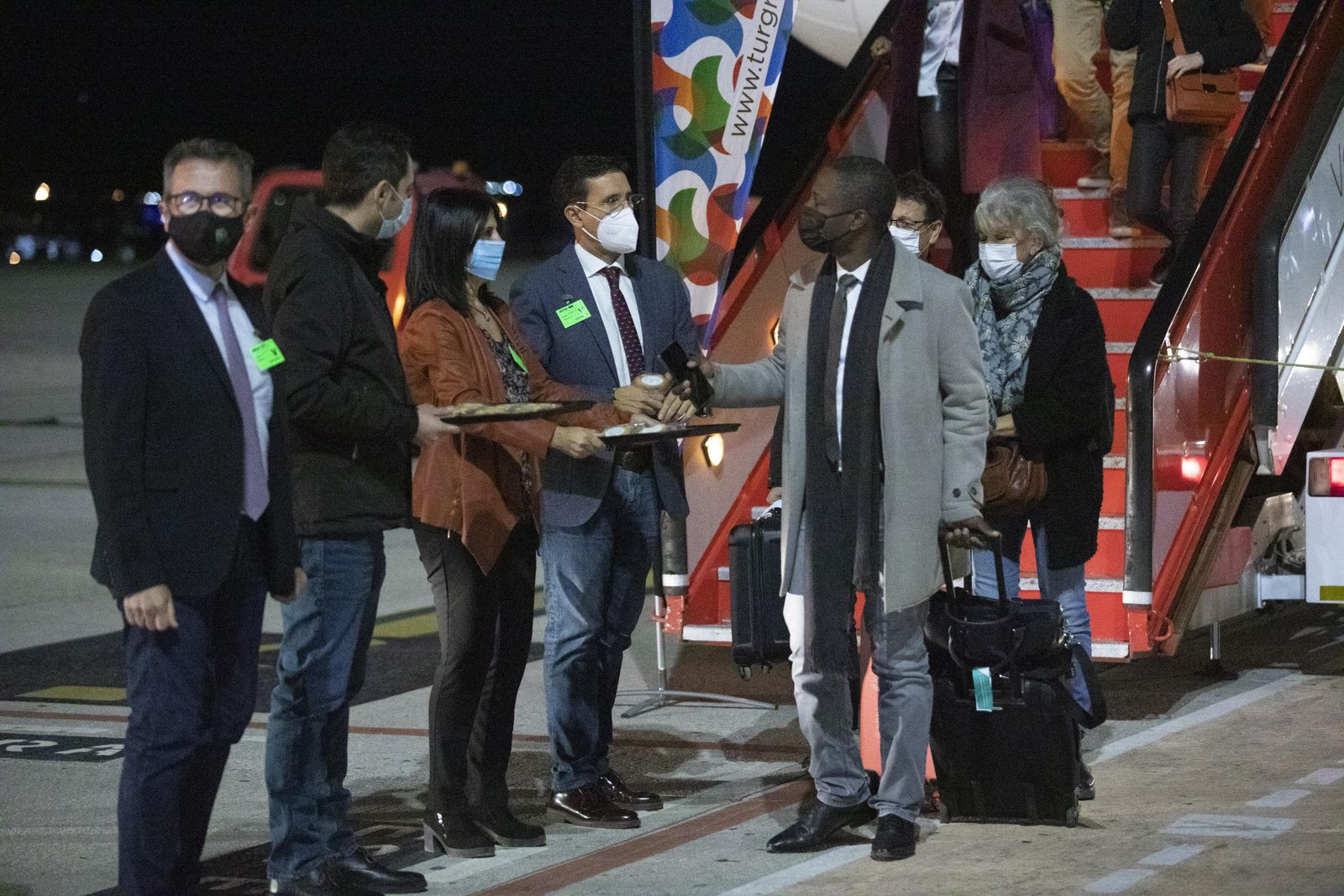 Fotos: Granada recibe el primer vuelo internacional tras la pandemia