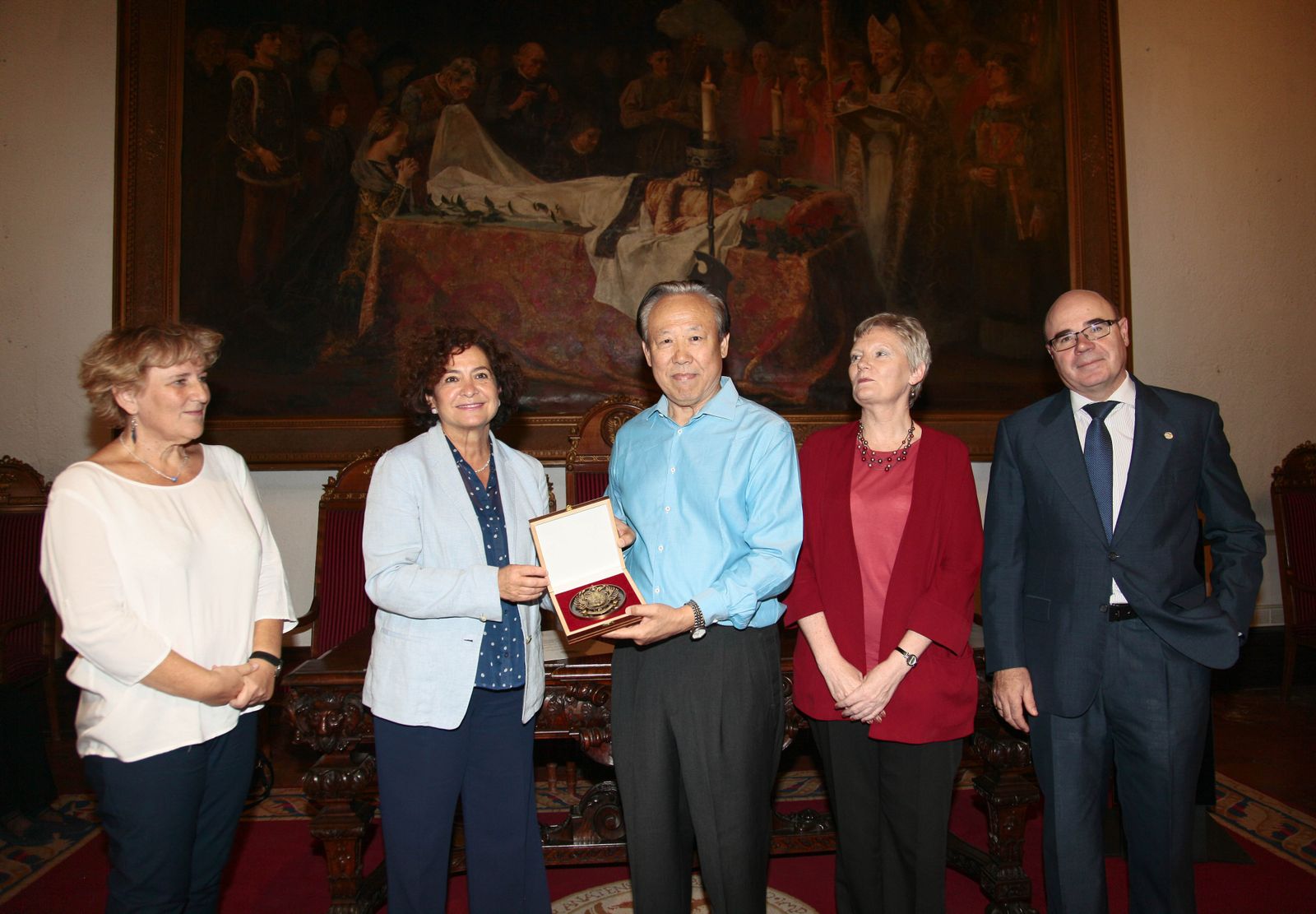 Alicia Relinque, Pilar Aranda, Zhao Zhenjiang, Dorothy Kelly y Pedro Mercado.