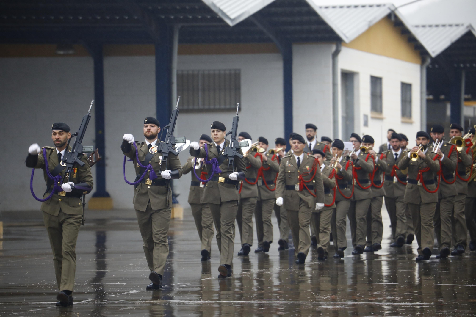 El desfile militar de la Brigada de Córdoba por la festividad de la Inmaculada, en imágenes El desfile militar de la Brigada de Córdoba por la festividad de la Inmaculada, en imágenes