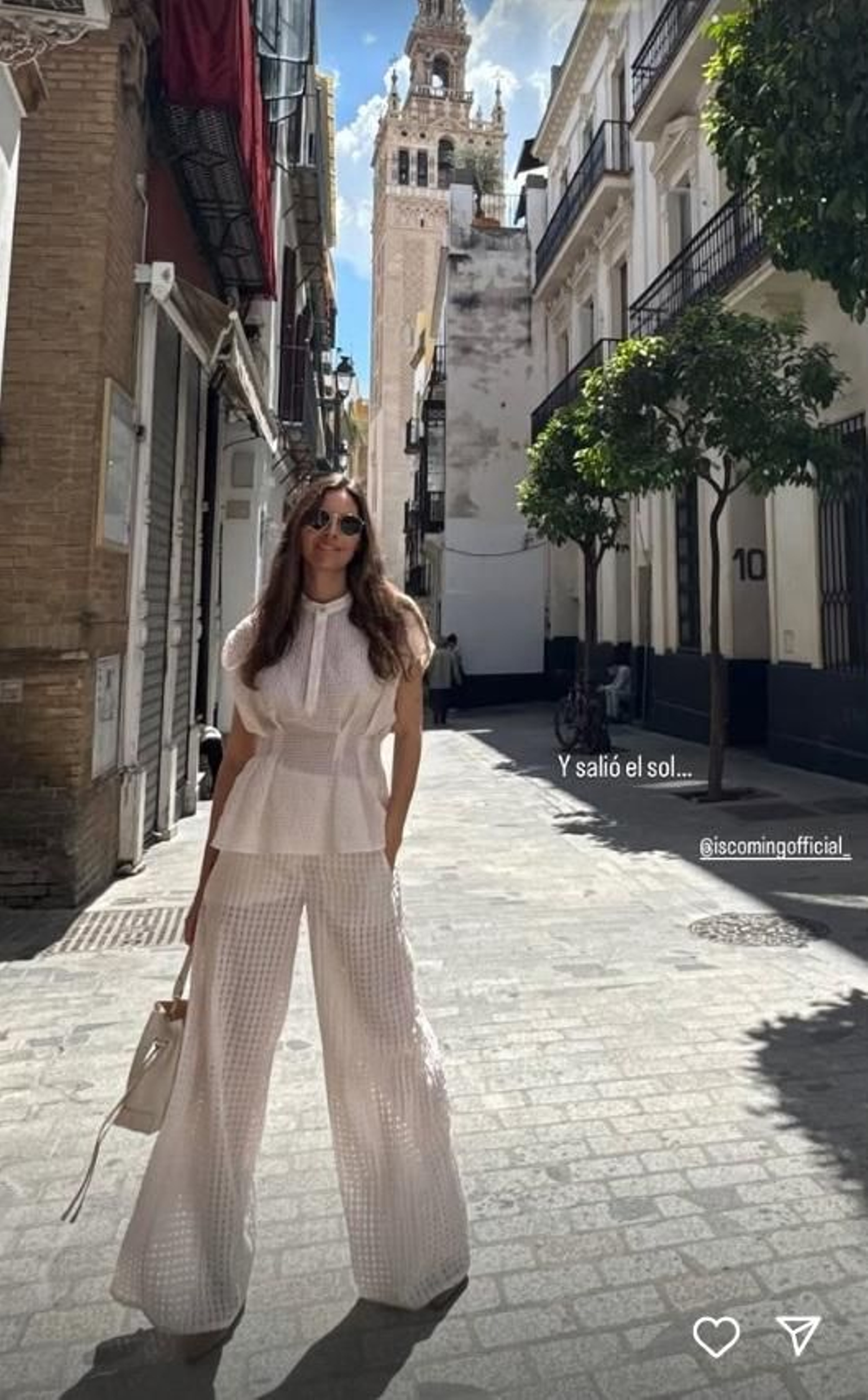 Amaia Salamanca con un look de Domingo de Ramos.