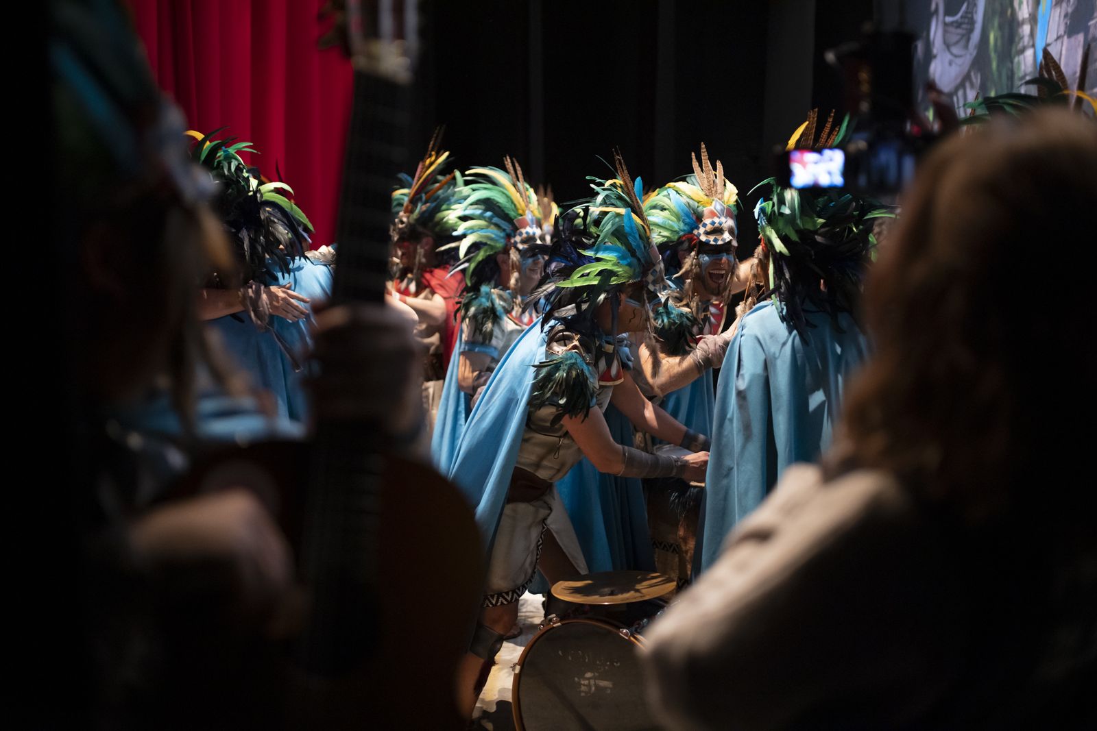 Imágenes de la actuación de la comparsa de Bollullos "El sacrificio" en el Carnaval Colombino