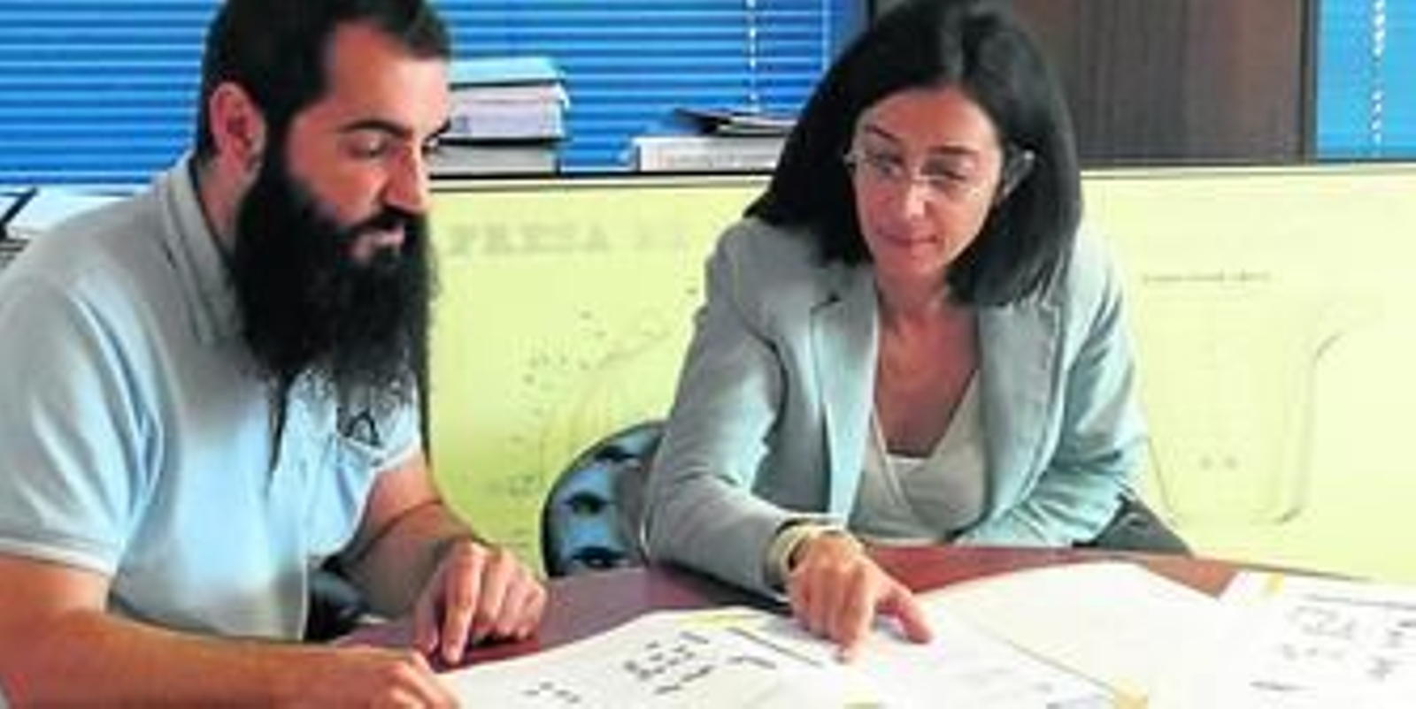 El director de La Ciudad Accesible, Antonio Tejada, junto a la jefa de Explotación de la CHG, Mónica González. El director de La Ciudad Accesible, Antonio Tejada, junto a la jefa de Explotación de la CHG, Mónica González.