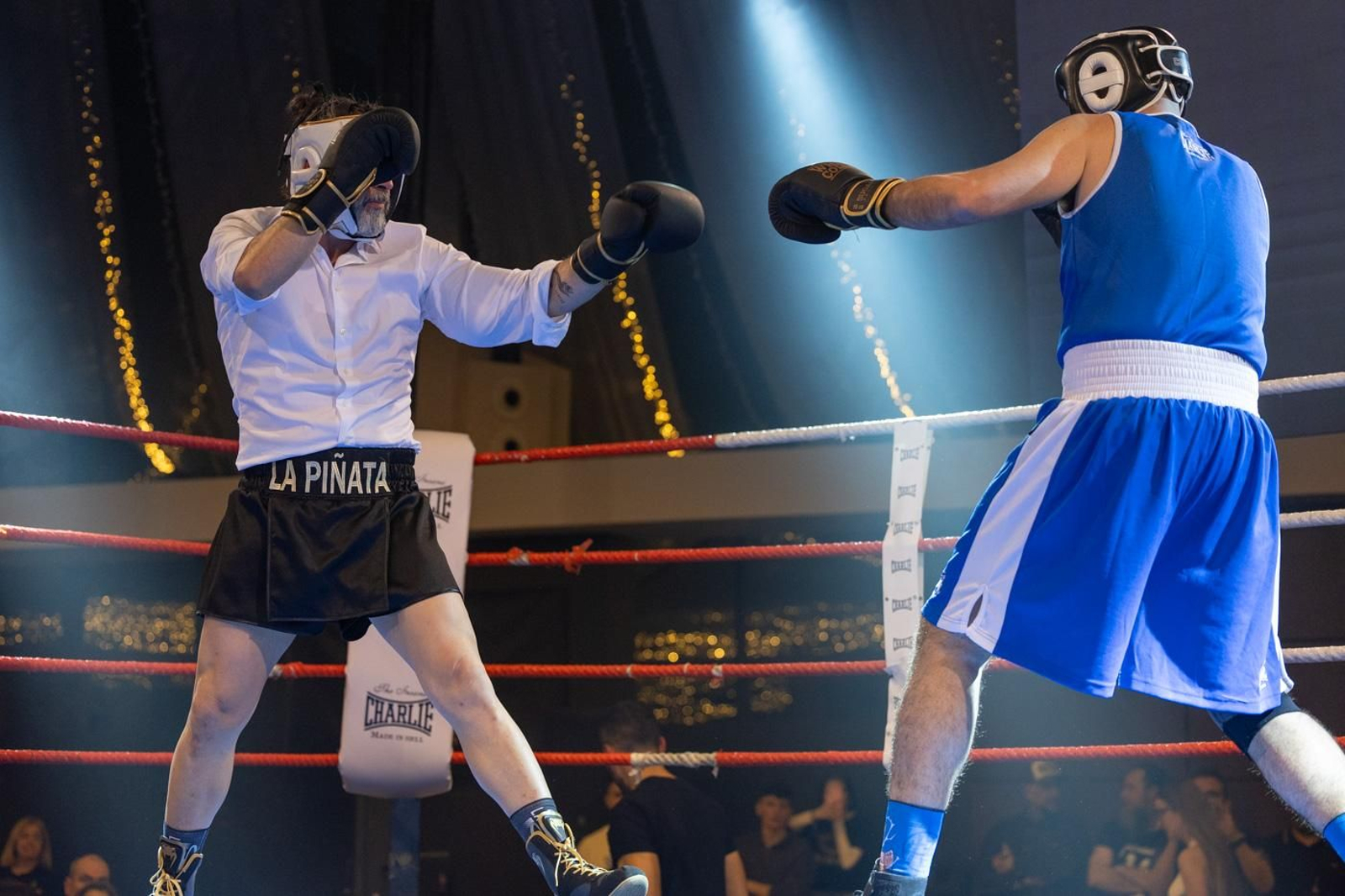 El boxeo solidario de la VI velada White Collar Boxing cautiva al público de Jaén