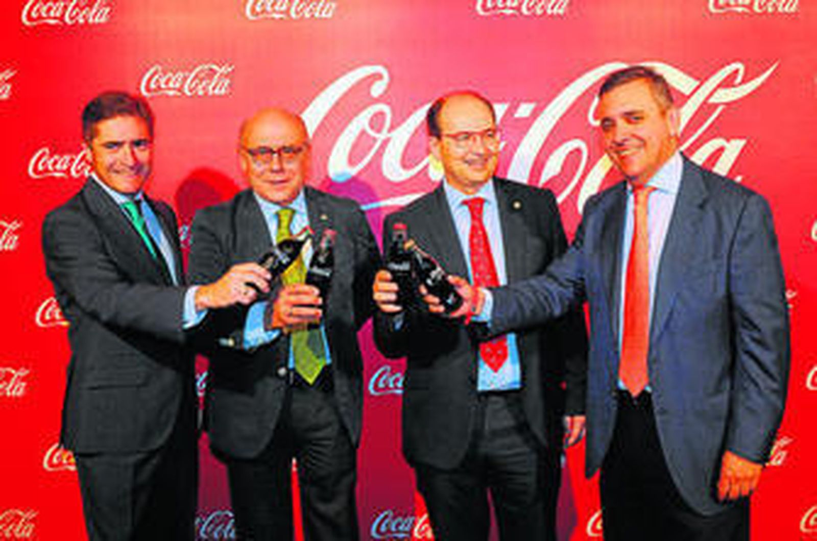 Eugenio Molina, Juan Carlos Ollero, José Castro y Gabriel Dronda, ayer en la presentación del envase en Fibes.