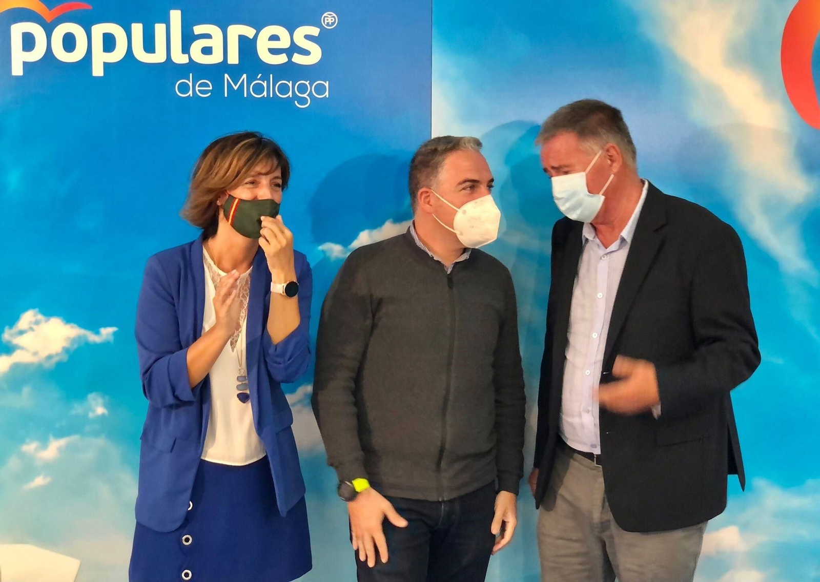 Andalucía pide al GobElías Bendodo, presidente del PP de Málaga, durante una reunión con afiliados del PP en Mijas.