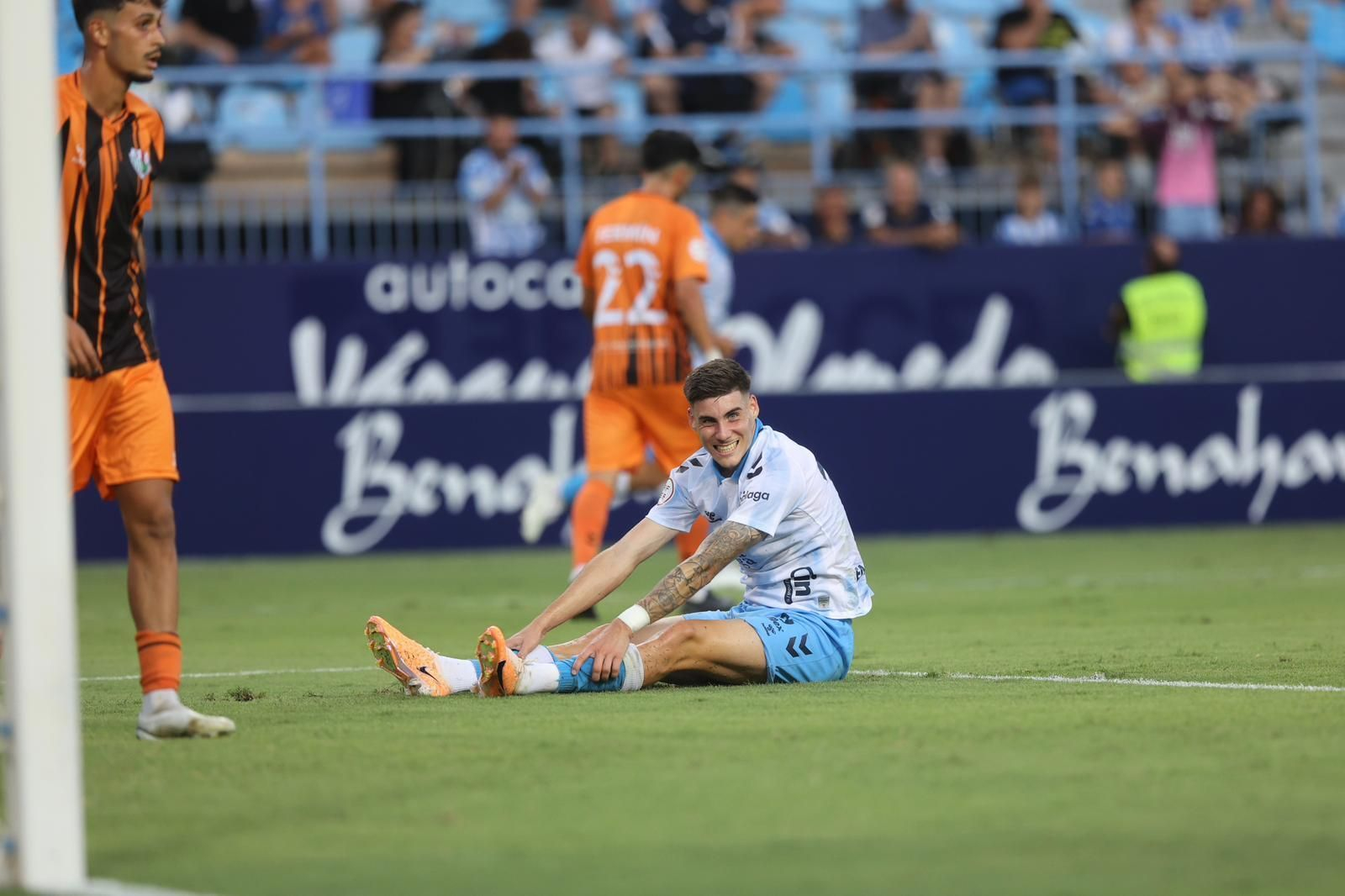 El Trofeo Costa del Sol, entre Málaga CF y Antequera, en imágenes