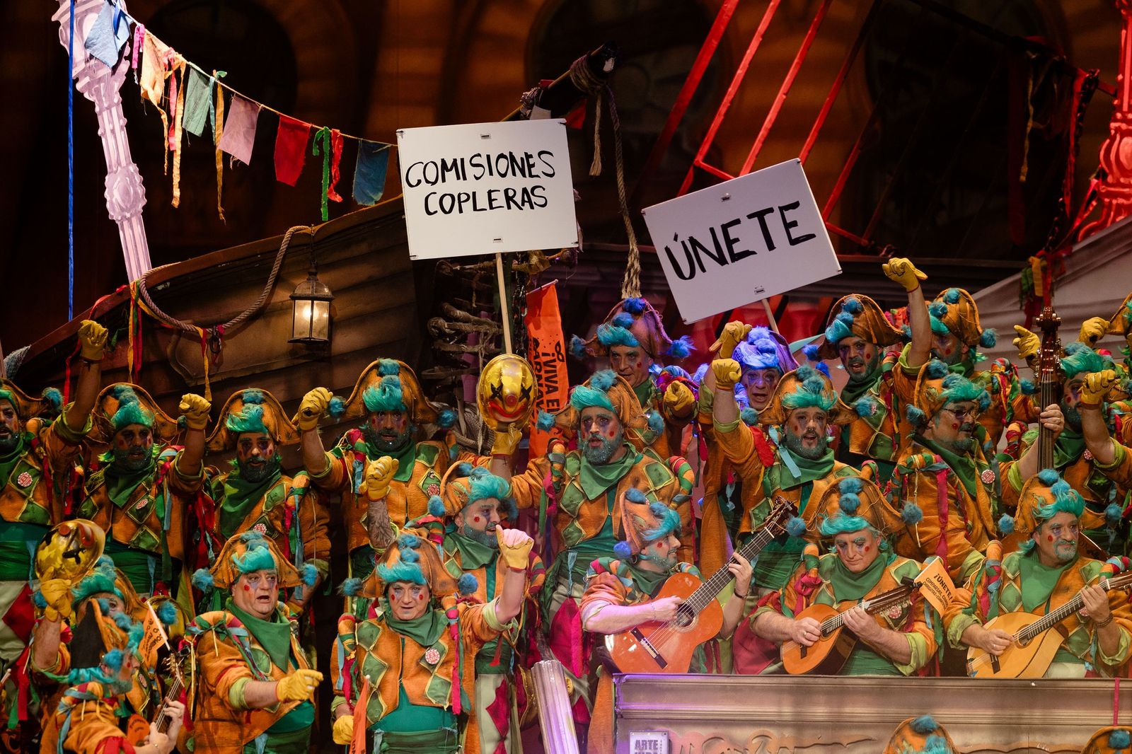 Búscate entre las mejores imágenes de la primera sesión de cuartos del COAC 2026