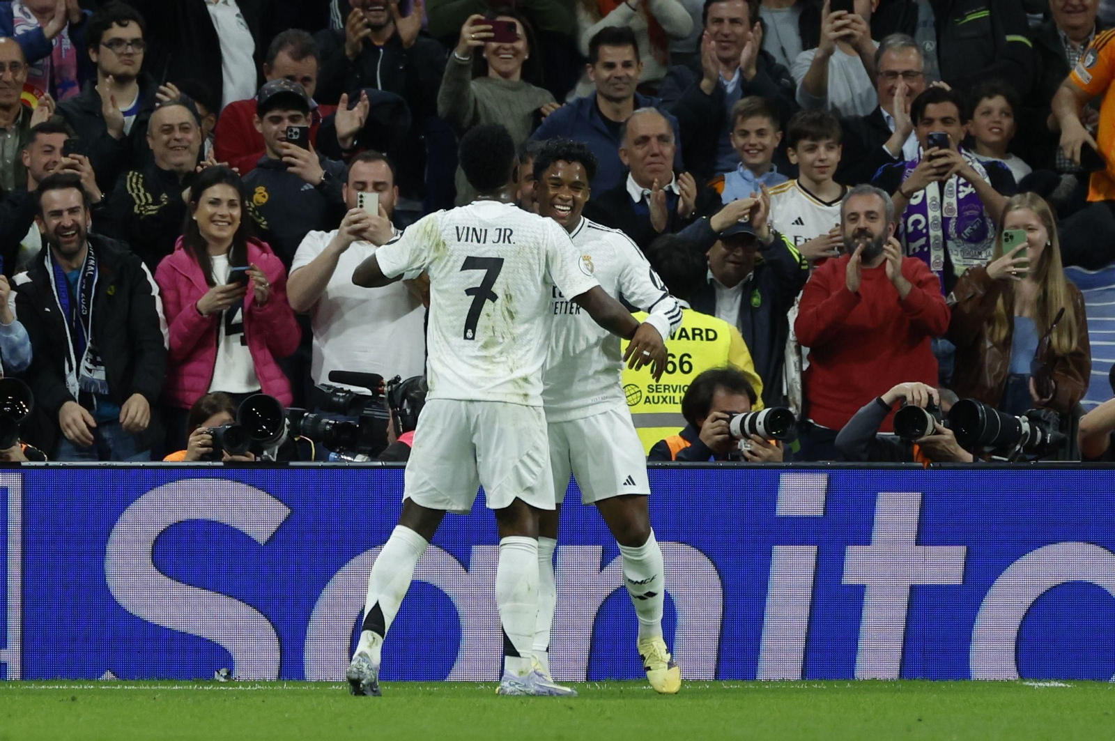 Las fotos del Real Madrid - Real Sociedad camino del Estadio de la Cartuja
