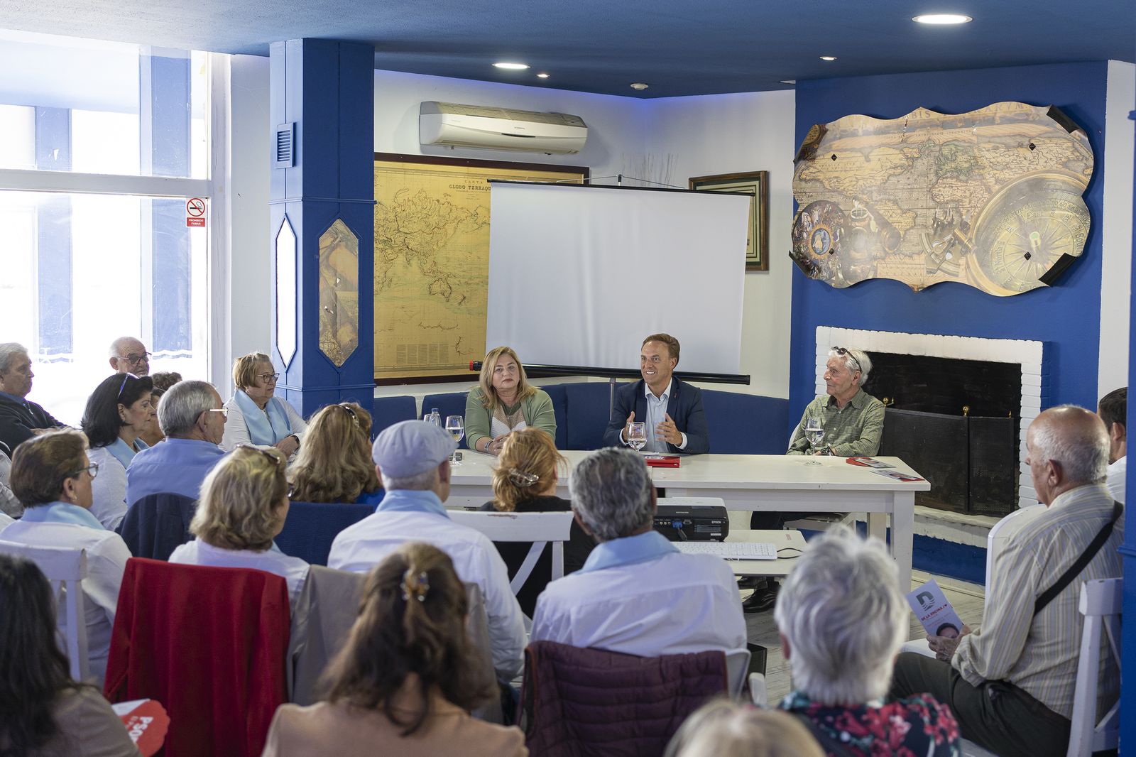 El acto celebrado en el real Club Náutico, donde se rindió homenaje al sector marinero.