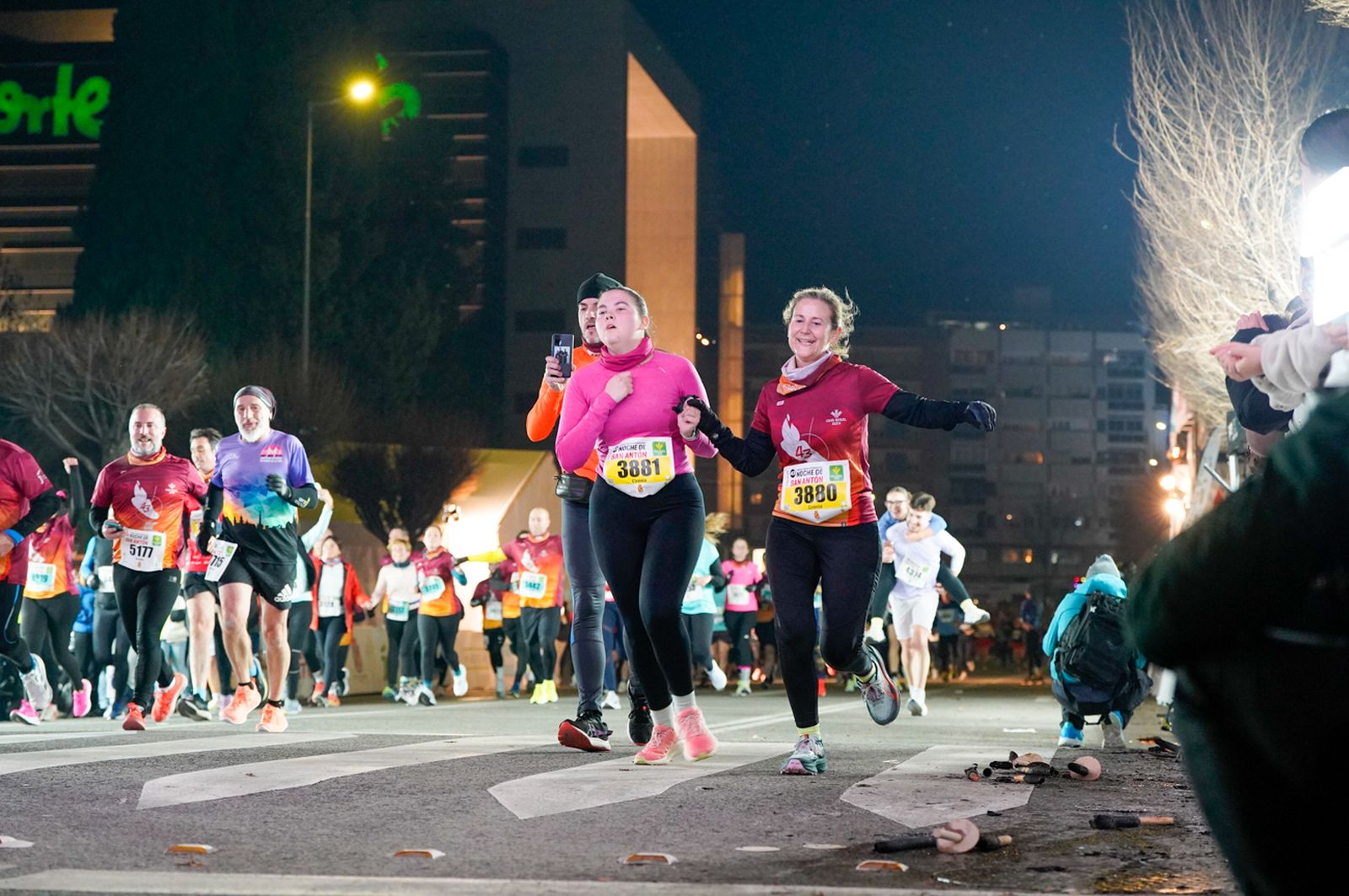En imágenes: búscate en tu llegada a meta de la Carrera de San Antón 2026 (19)
