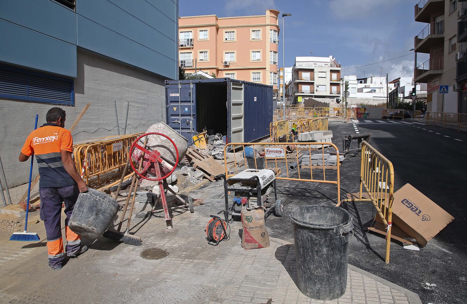 Las obras en la calle María Auxiliadora de Algeciras, en imágenes