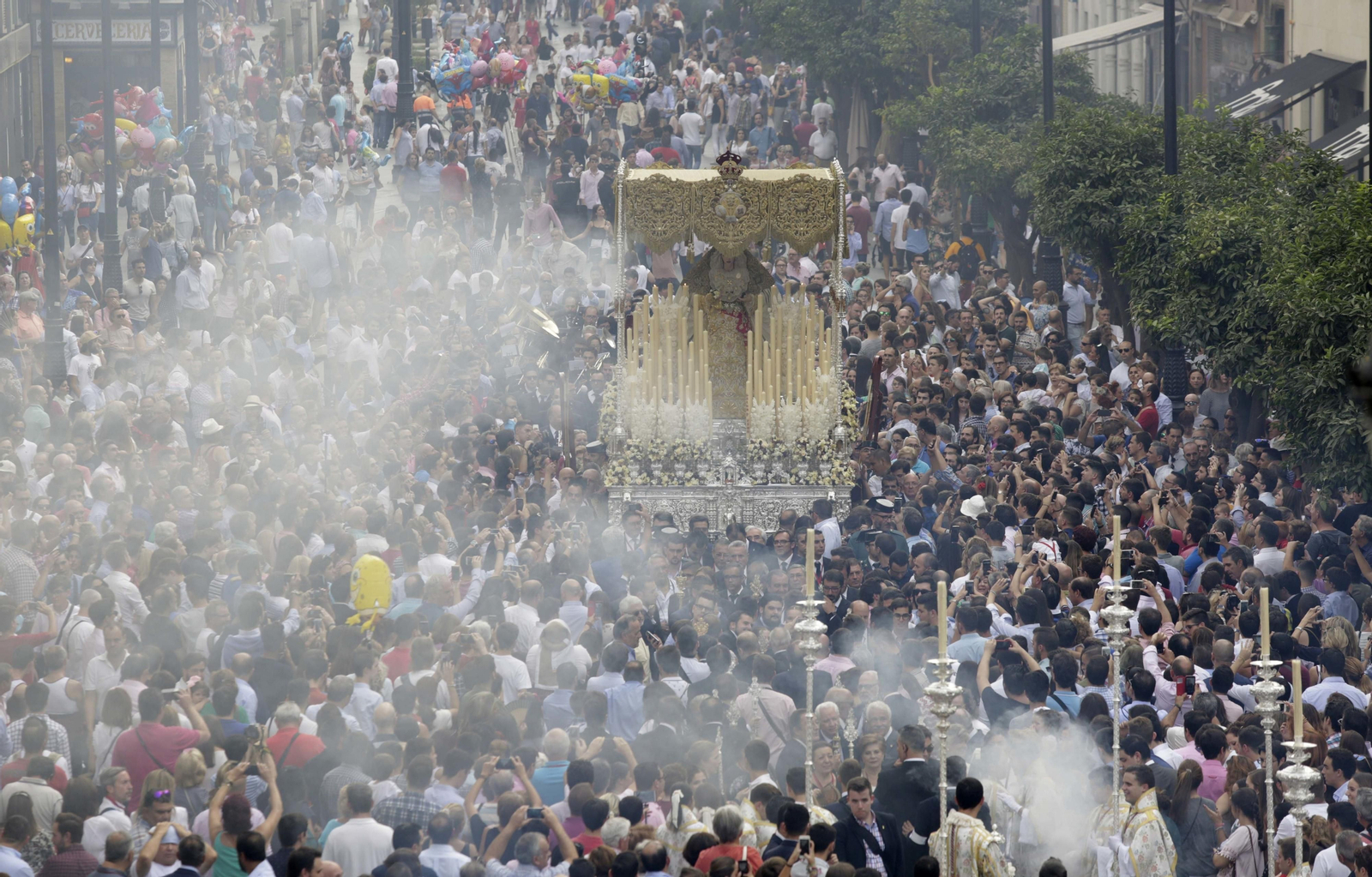 La coronación y el regreso de la Virgen de la Salud, en imágenes