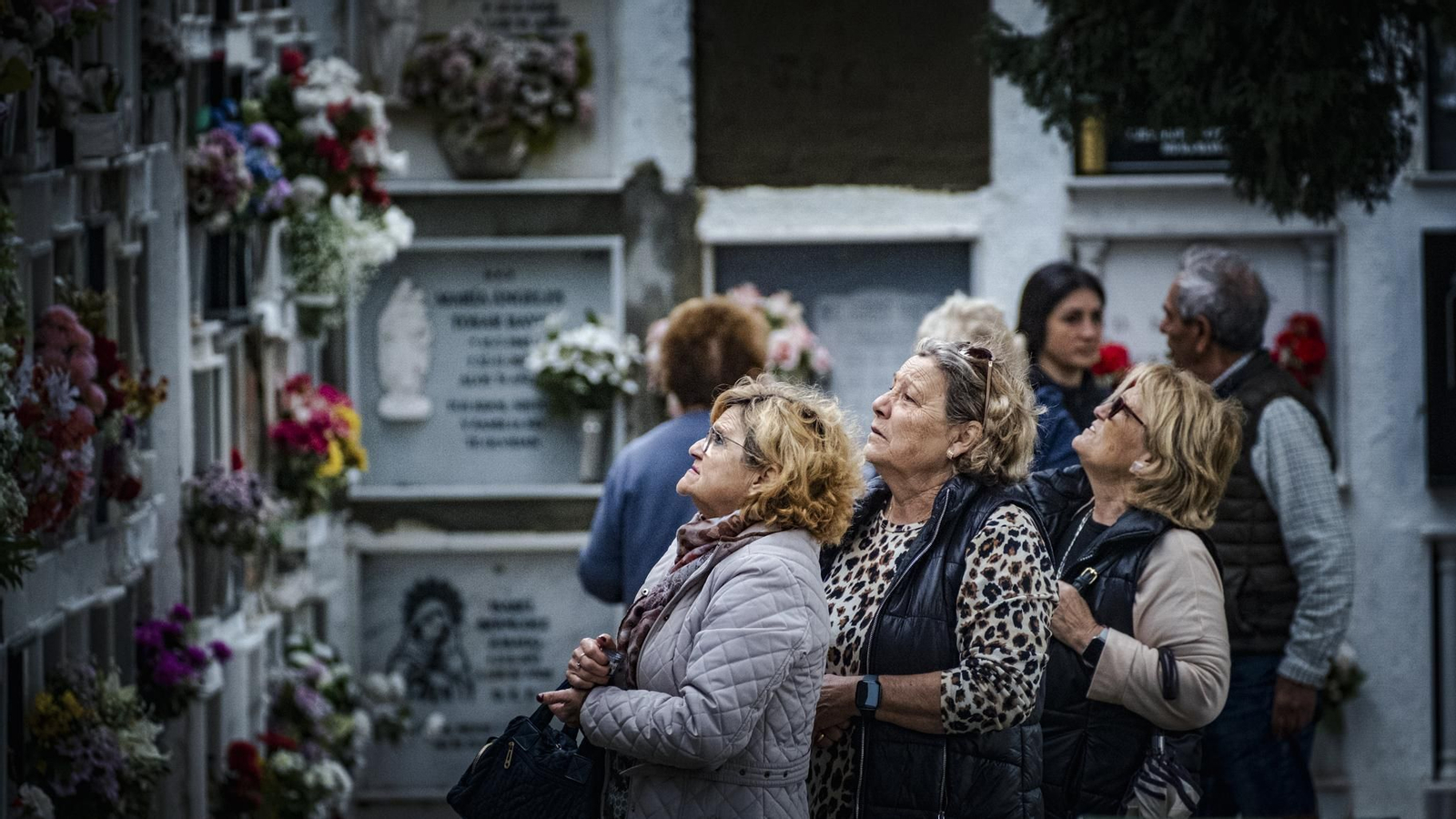 Las imágenes del día de los difuntos en Cádiz: Cementerio de El Puerto de Santa María
