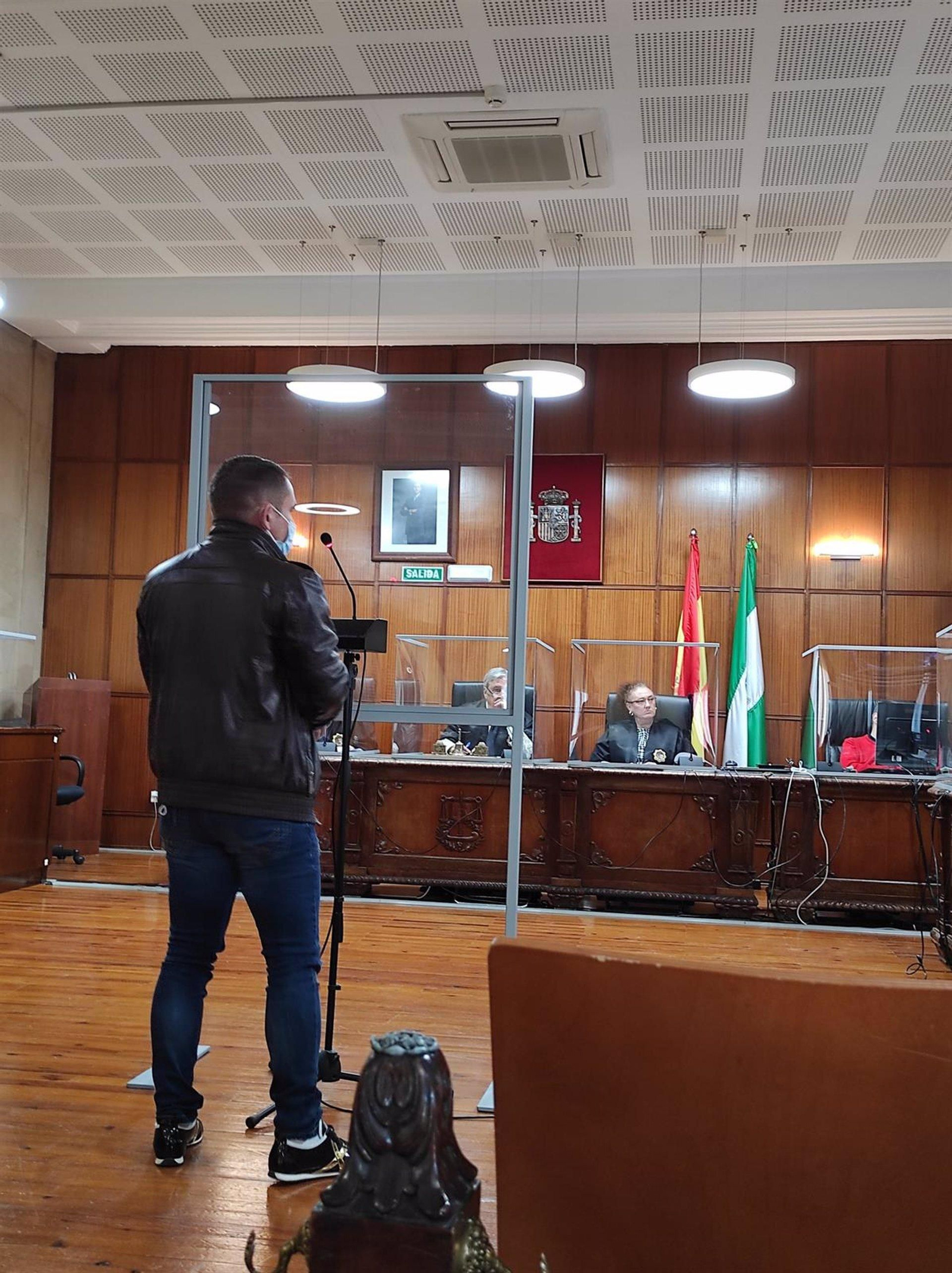 El TSJA confirma la prisión para el hombre condenado por dejar embarazada a una menor de 13 años El TSJA confirma la prisión para el hombre condenado por dejar embarazada a una menor de 13 años
