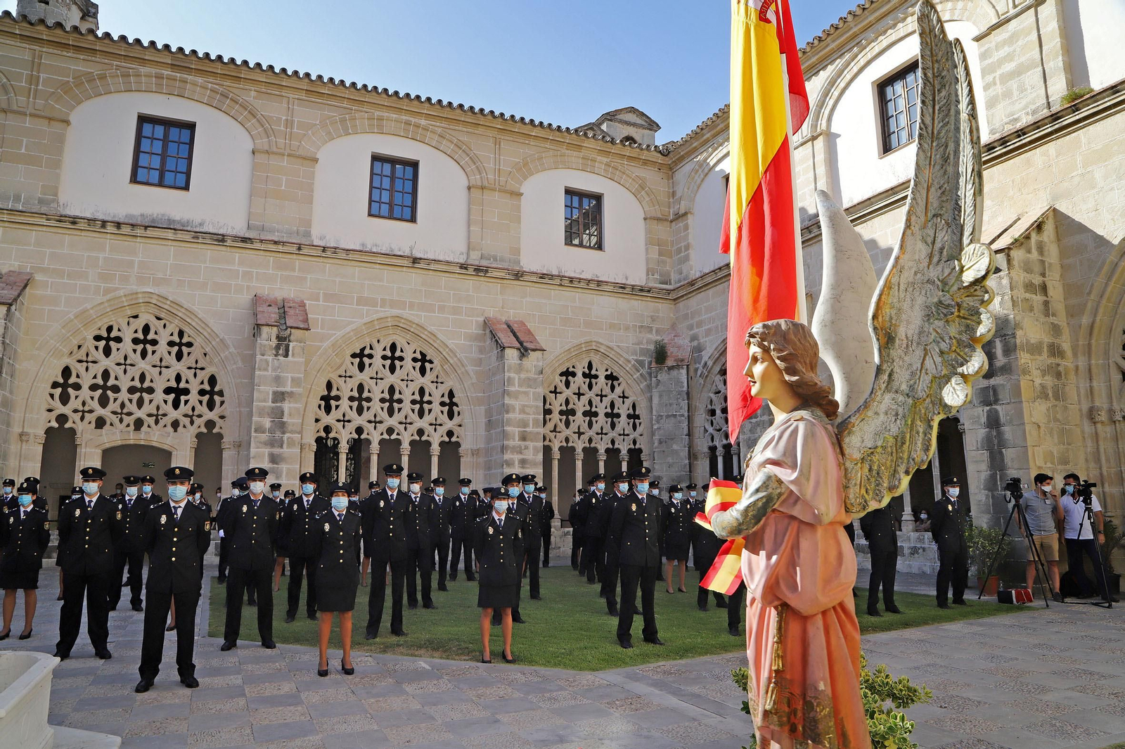 Acto de la Policía Nacional de Jerez celebrado en los Claustros de Santo Domingo Acto de la Policía Nacional de Jerez celebrado en los Claustros de Santo Domingo
