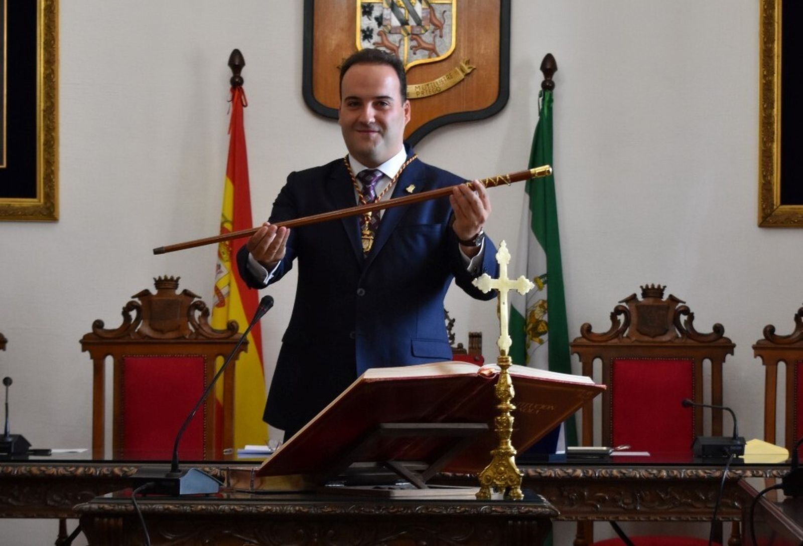 El alcalde de Priego, Juan Ramón Valdivia, durante la toma de posesión.