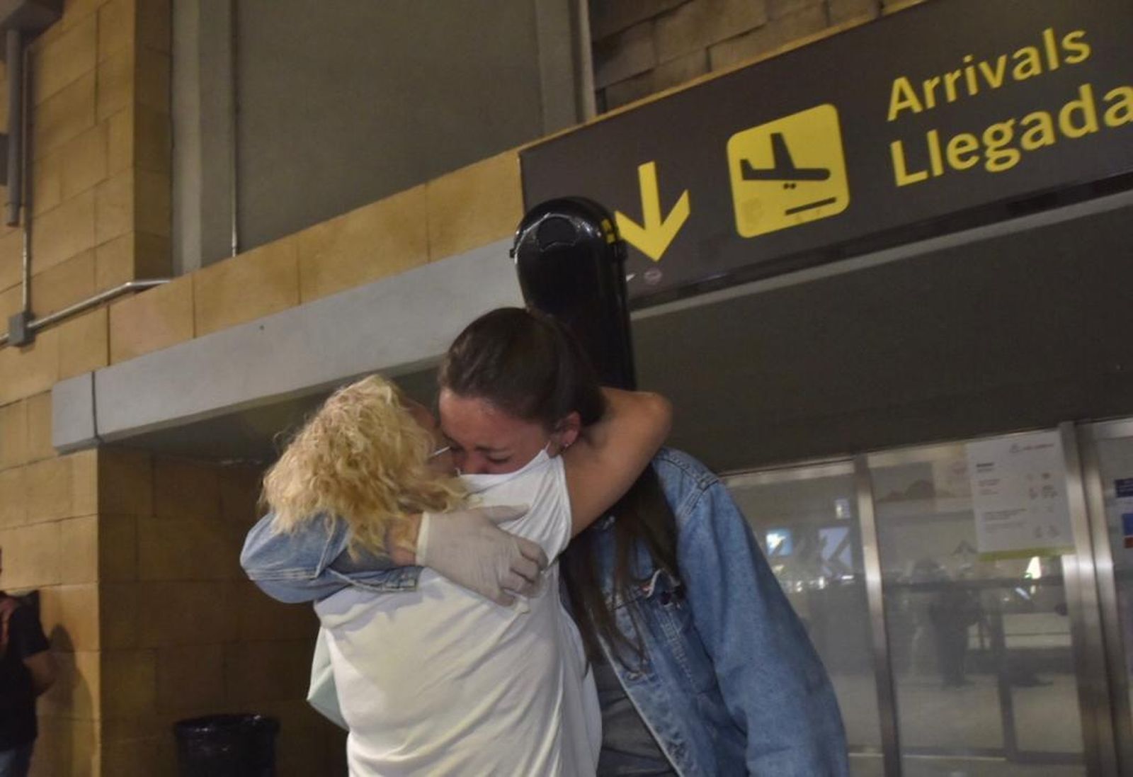 Primer vuelo internacional que llega a Sevilla tras la pandemia