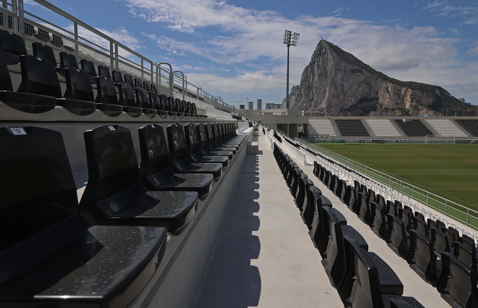 El estadio Ciudad de La Línea, en imágenes