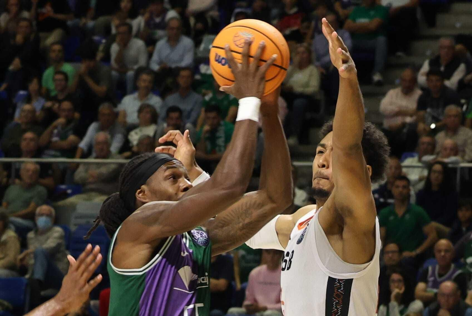 El Unicaja-Le Mans, en fotos