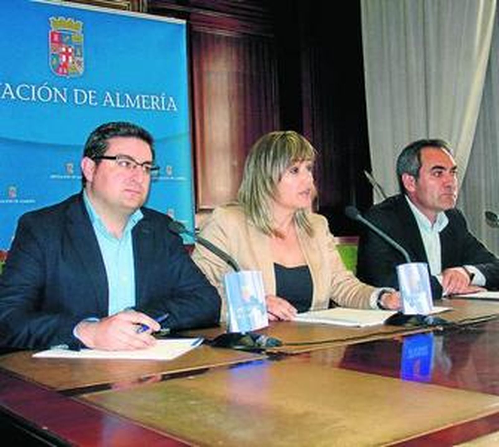 Nicolás Ayala, Esperanza Pérez y Marcelo López. ayer en la rueda de prensa.