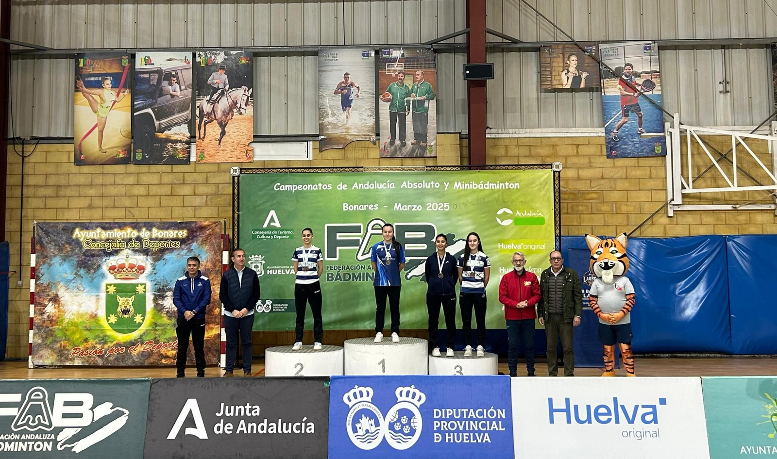 Podio del Campeonato de Andalucia celebrado en la localidad onubense de Bonares con la almeriense subida al primer cajón.
