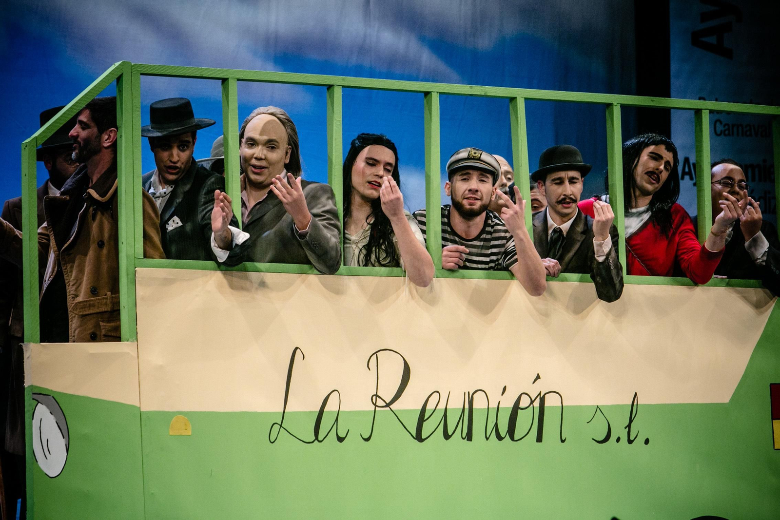 La chirigota "La reunión de media tarde"