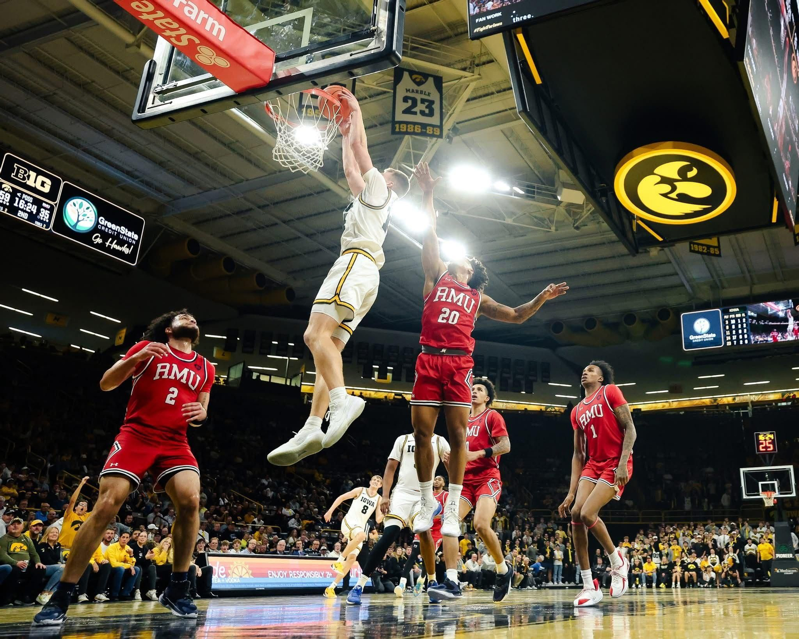 Buen arranque de Álvaro Folgueiras en la NCAA con Iowa
