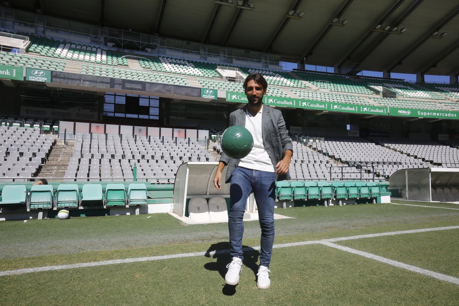 La presentación de Álex Bernal y Omar Perdomo con el Córdoba CF, en imágenes