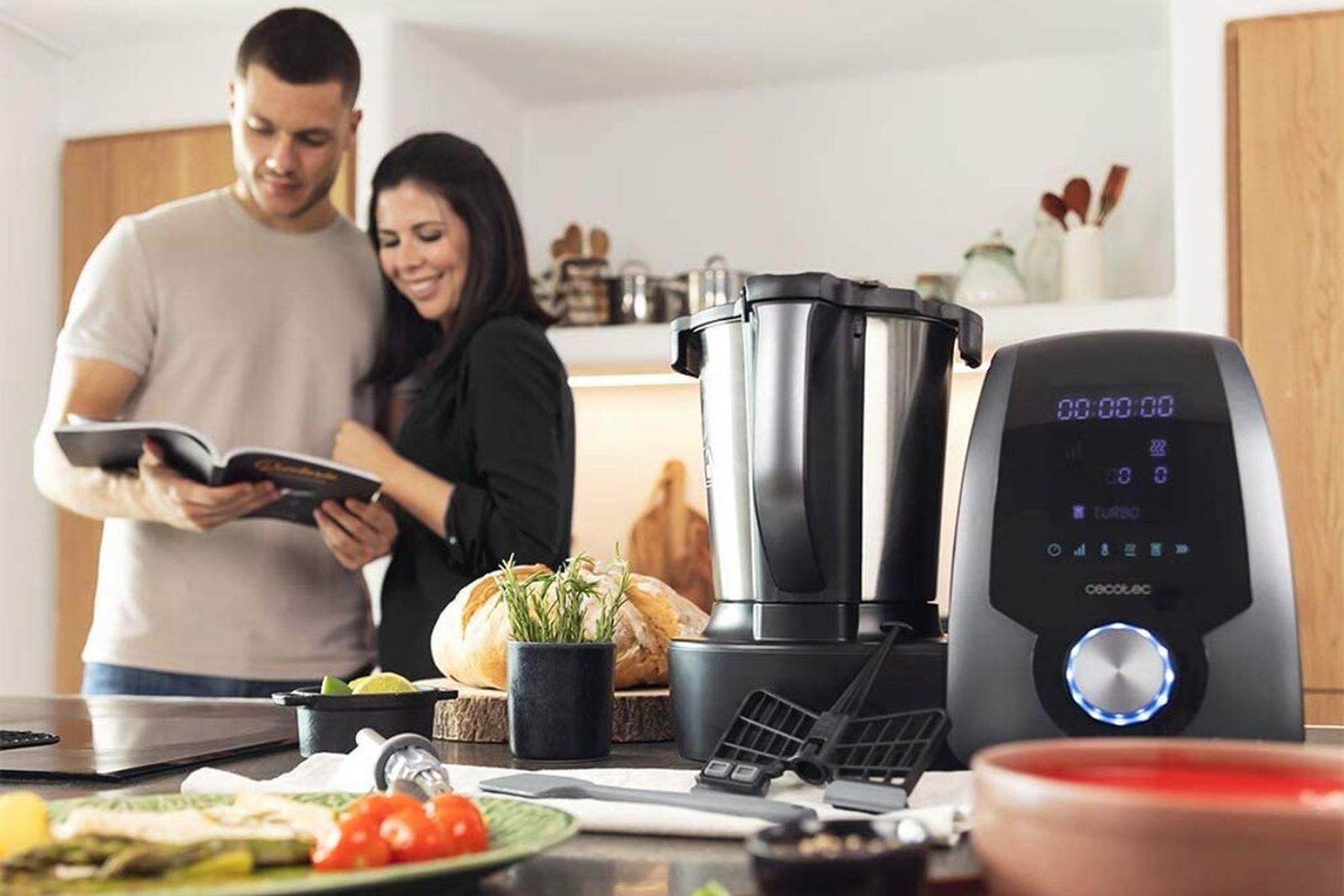 El robot de cocina más vendido de Amazon ahora por menos de 200 euros: Cecotec 8590 al 50% de descuento