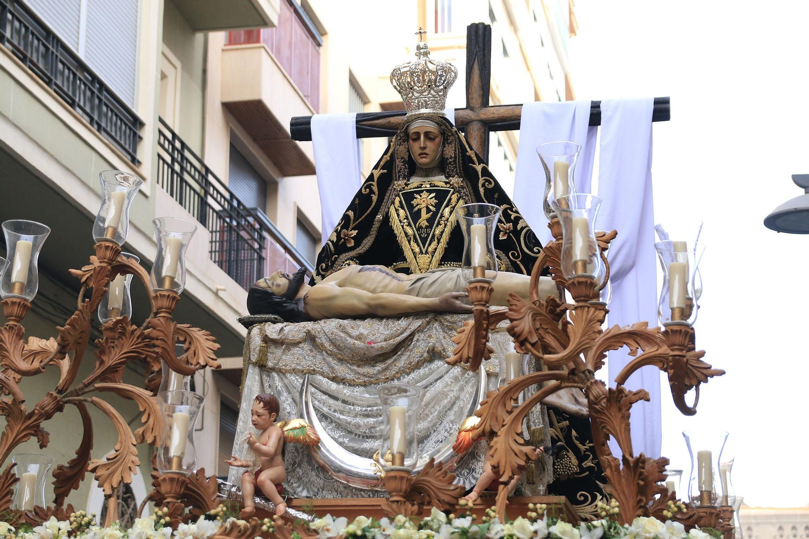 La procesión de Las Angustias, en imágenes