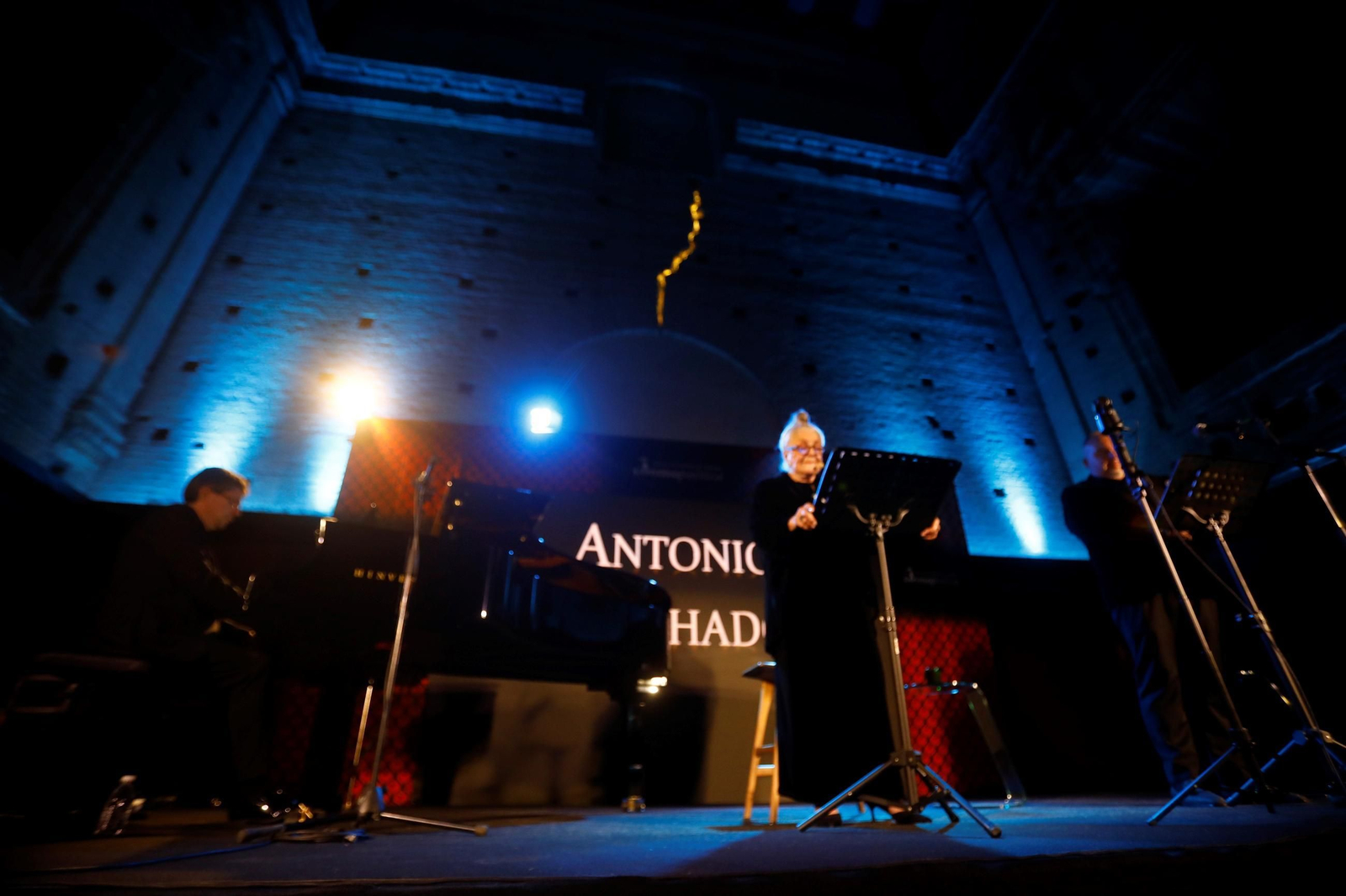 El homenaje de Lola Herrera a sus poetas predilectos en Cosmopoética, en imágenes