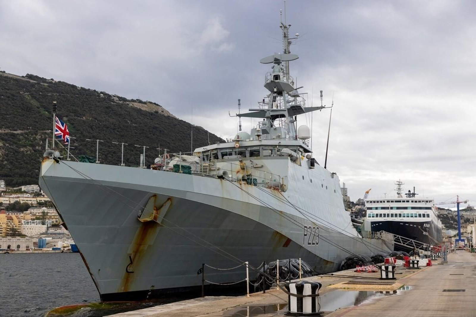 El HMS Medway, en Gibraltar.