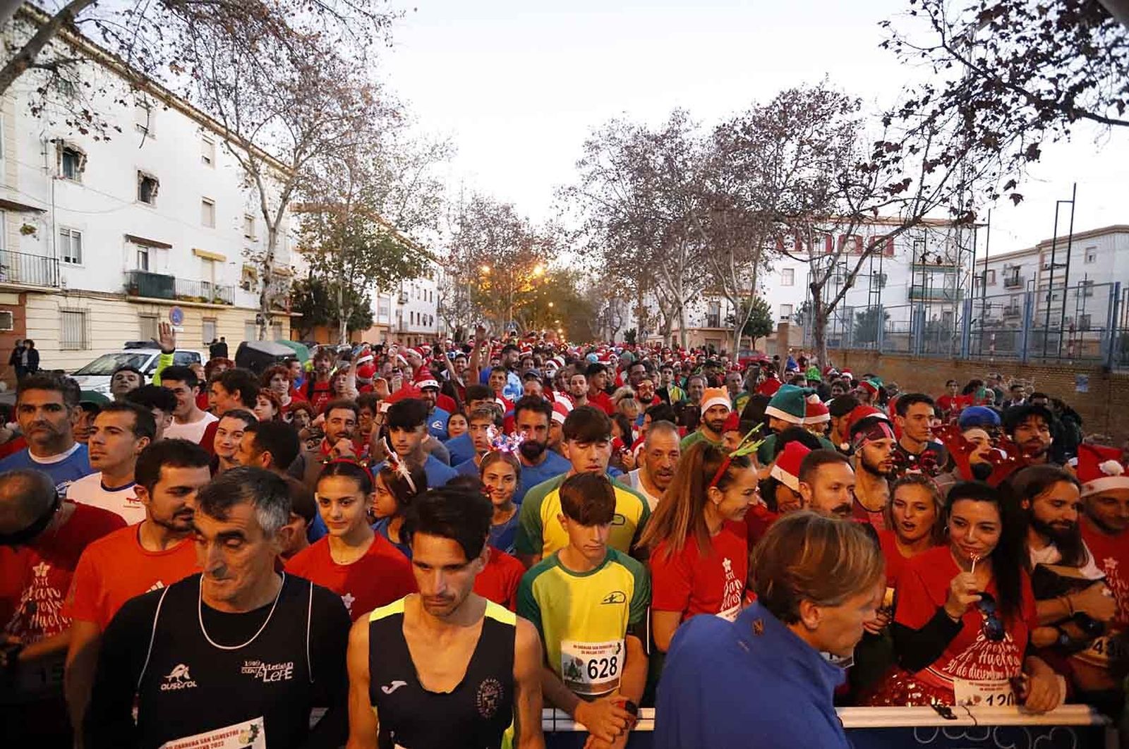 Imágenes de la carrera de San Silvestre en Huelva